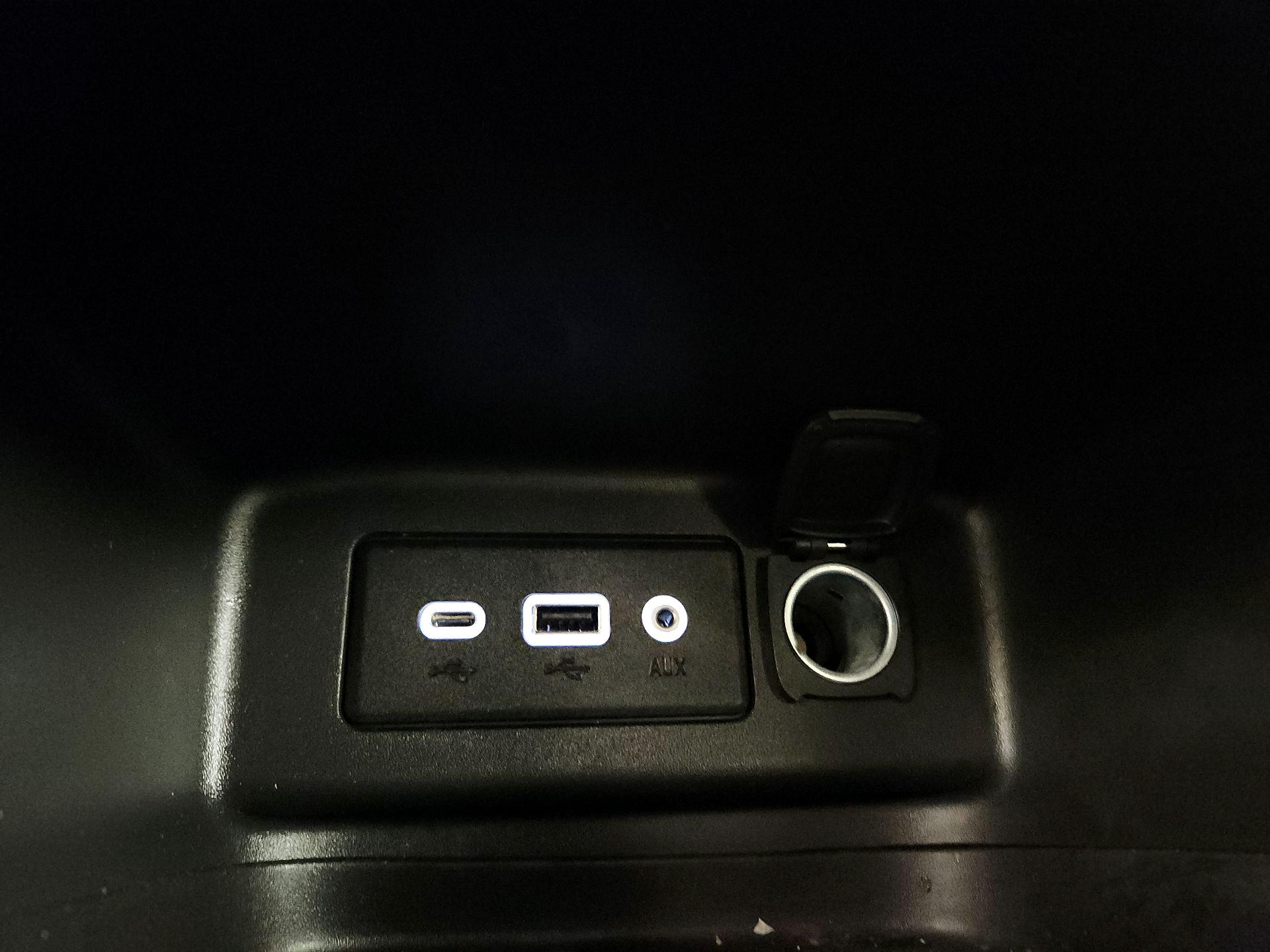 Thumbnail: 2020 Chevrolet Equinox - 18