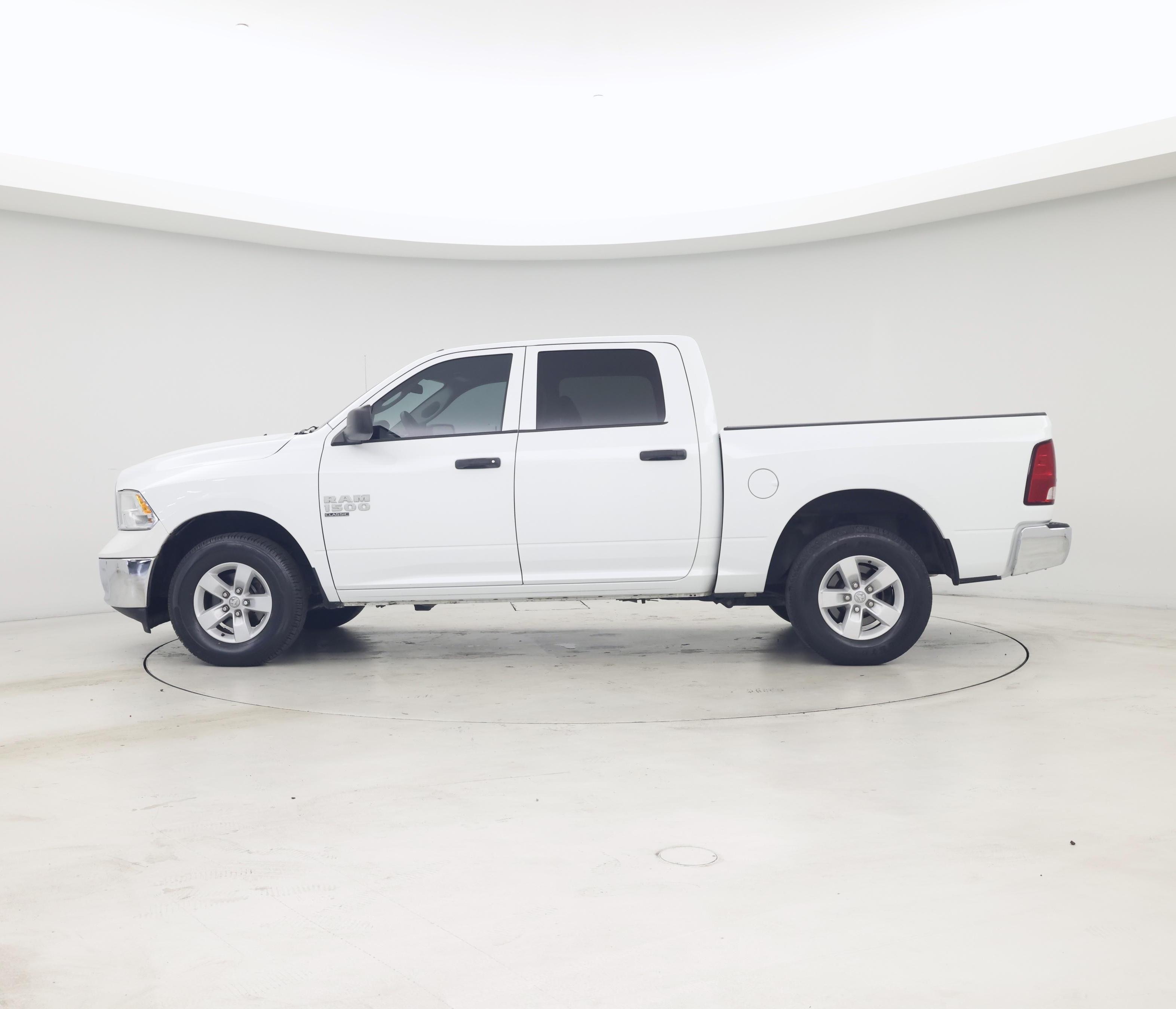 Thumbnail: 2023 RAM 1500 Classic - 3