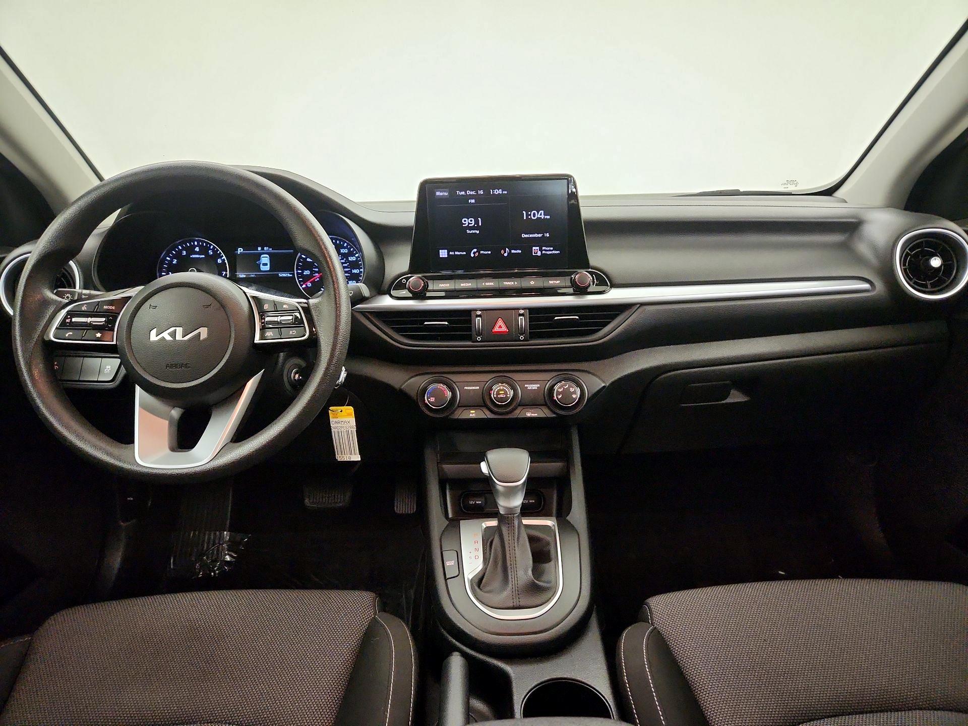 Thumbnail: 2023 Kia Forte - 9