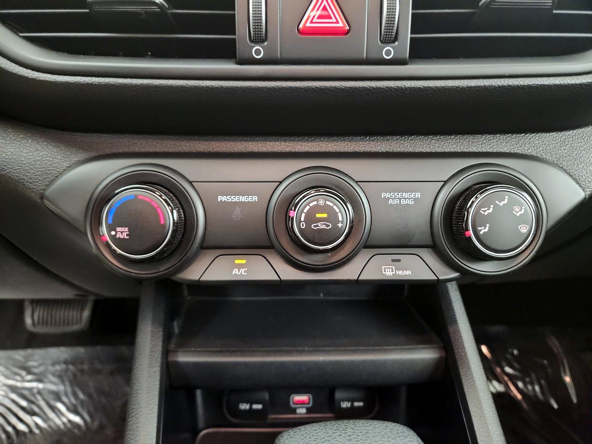 Thumbnail: 2023 Kia Forte - 16