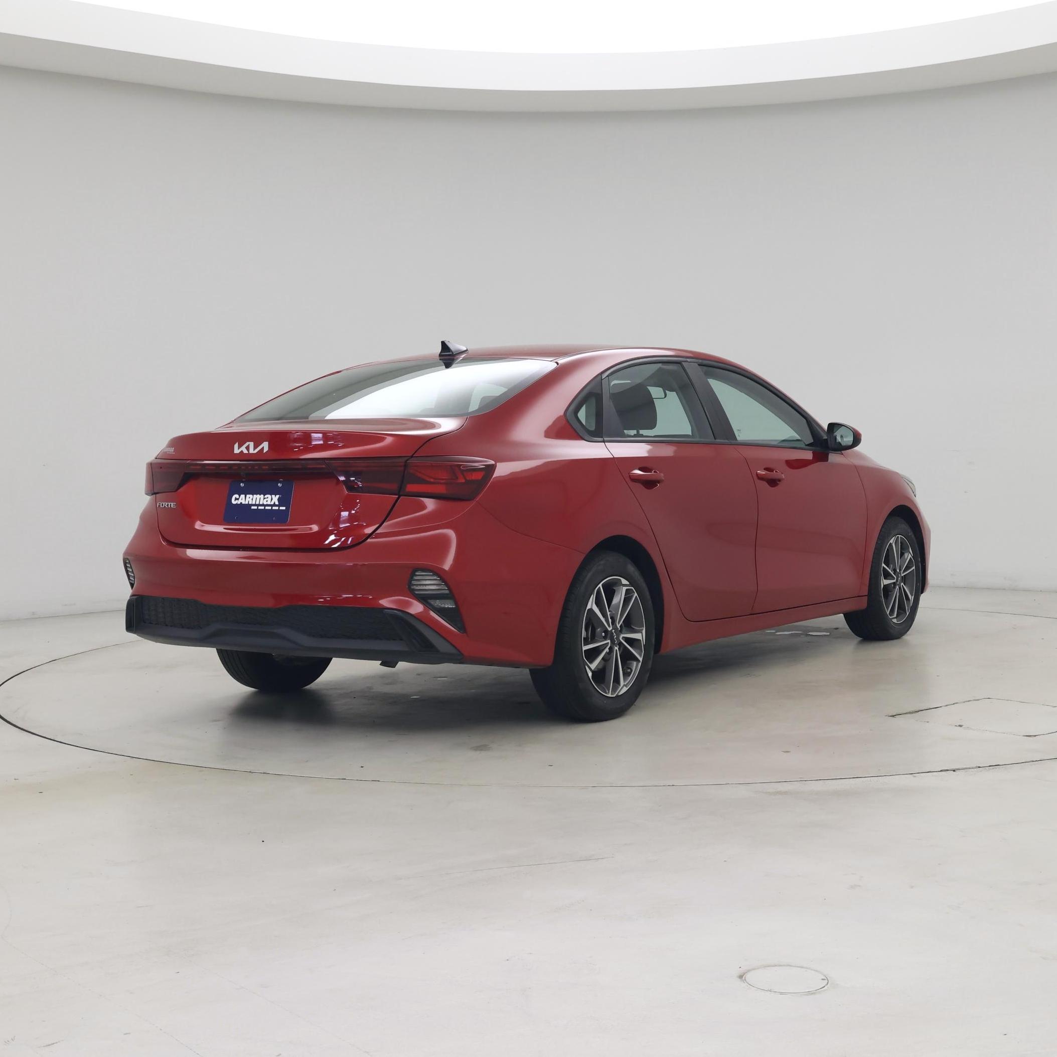 Thumbnail: 2023 Kia Forte - 8