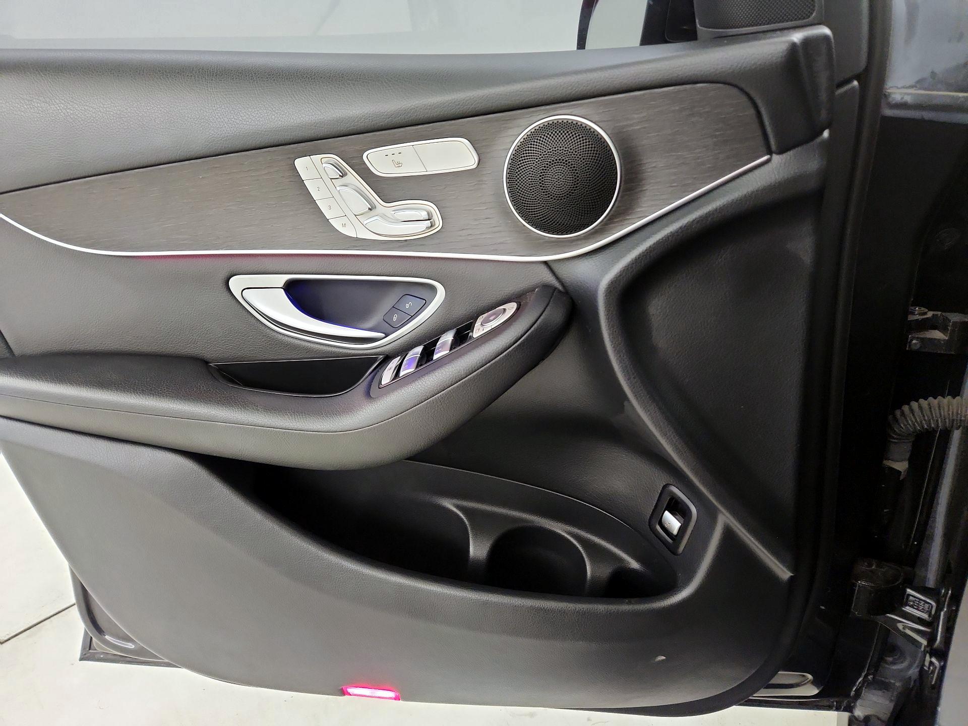 Thumbnail: 2021 Mercedes-Benz GLC - 12