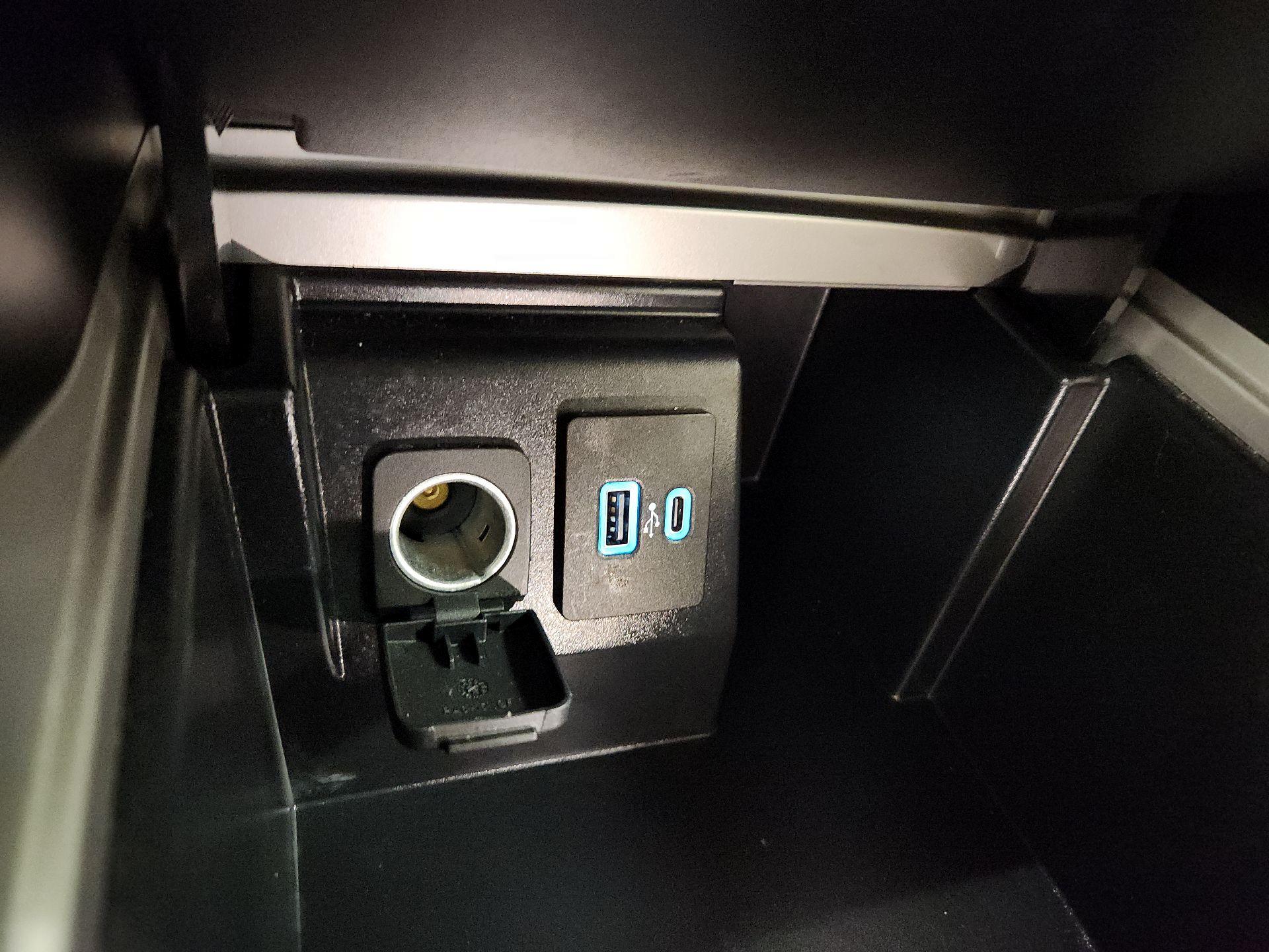 Thumbnail: 2023 Ford Explorer - 18