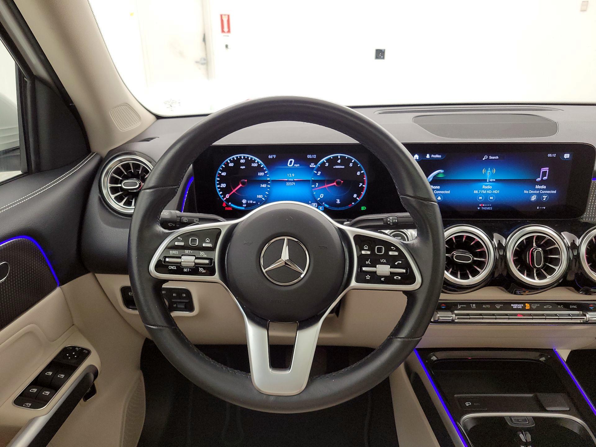 Thumbnail: 2023 Mercedes-Benz GLB - 10