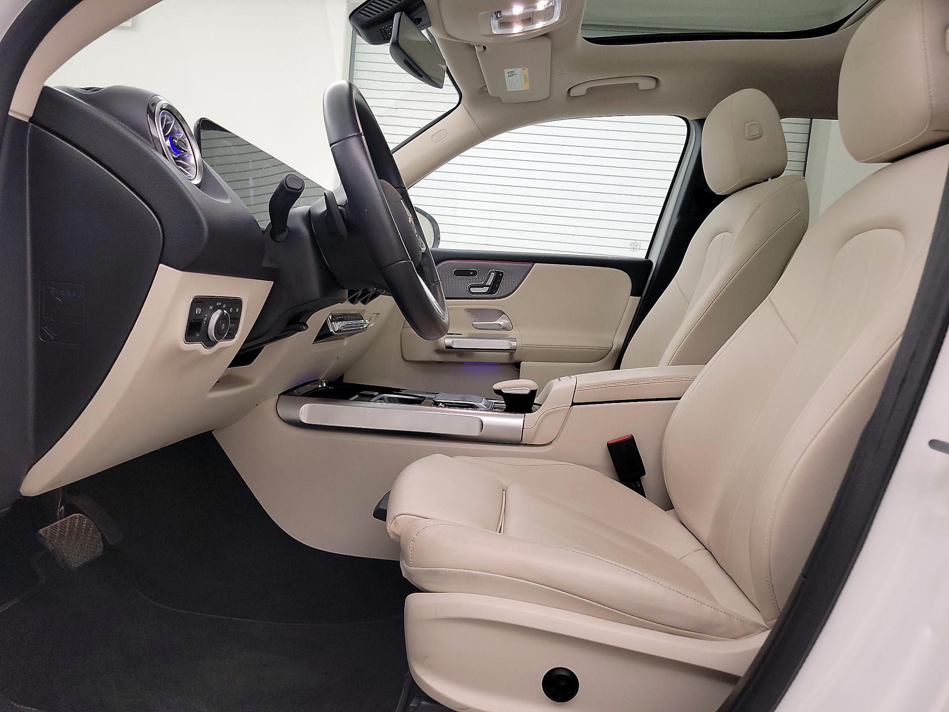 Thumbnail: 2023 Mercedes-Benz GLB - 11