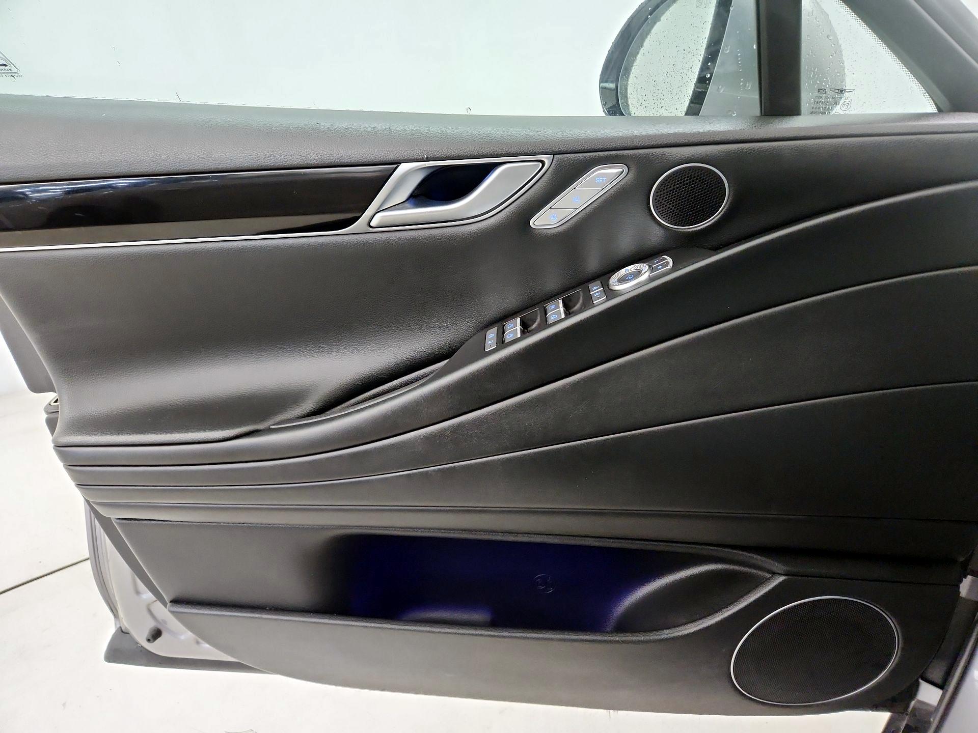 Thumbnail: 2023 Genesis G80 - 12