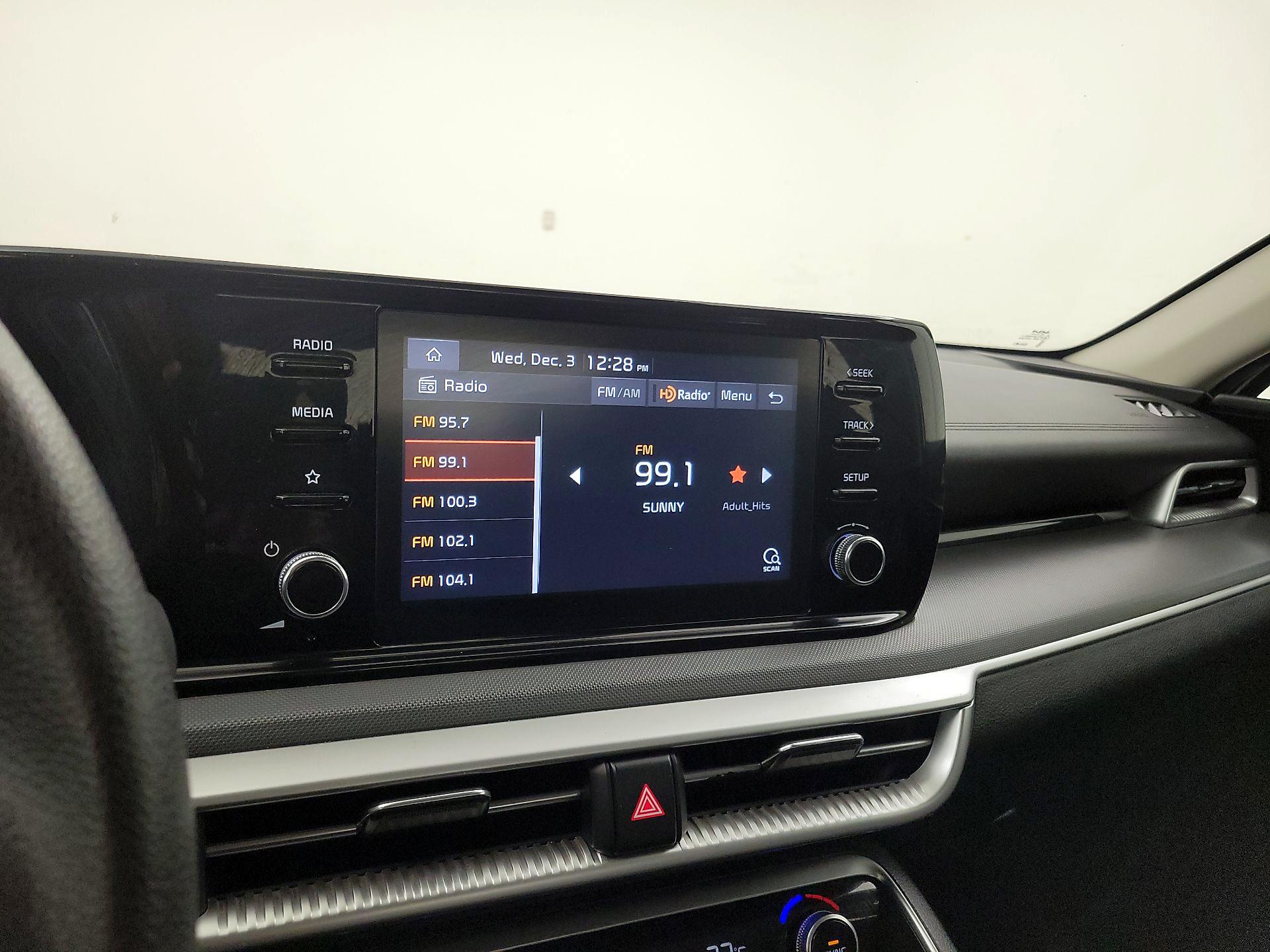 Thumbnail: 2022 Kia K5 - 15