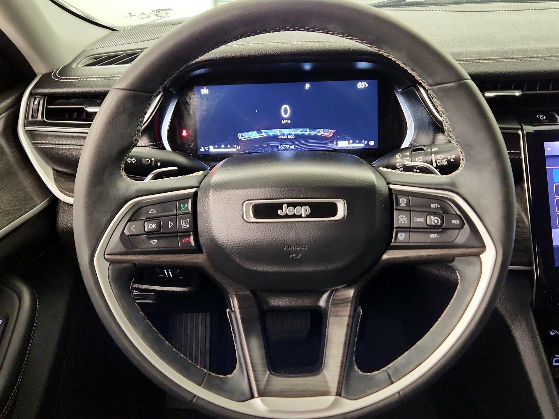 Thumbnail: 2023 Jeep Grand Cherokee L - 10