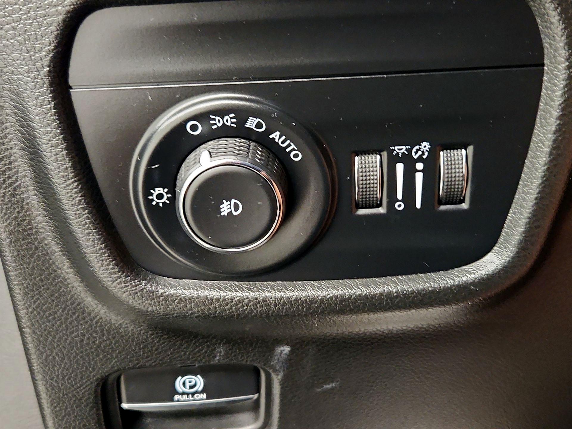 Thumbnail: 2023 Jeep Grand Cherokee L - 13