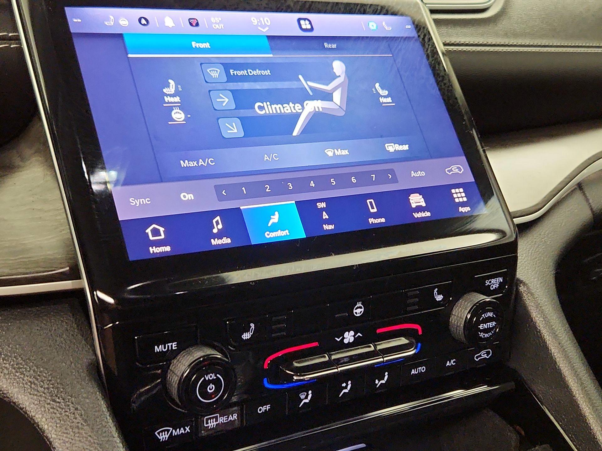 Thumbnail: 2023 Jeep Grand Cherokee L - 17