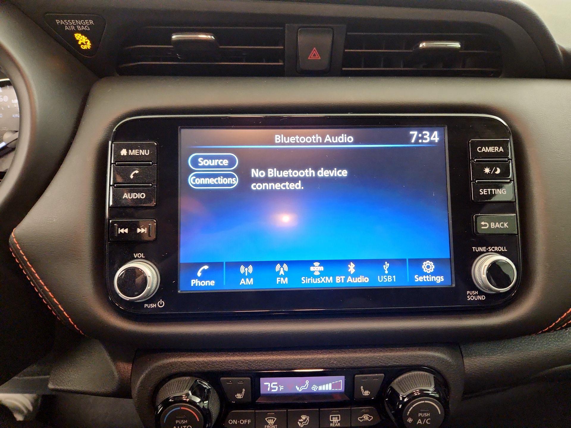 Thumbnail: 2023 Nissan Kicks - 15