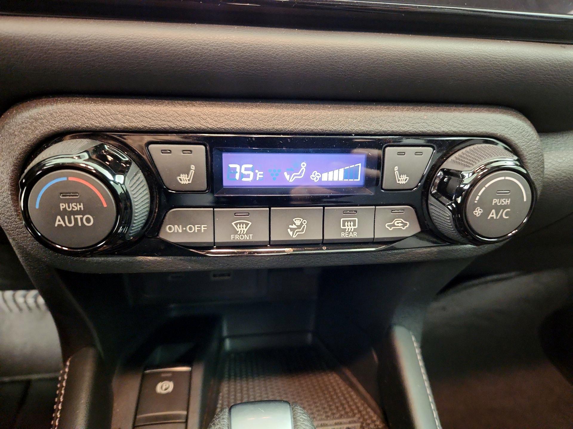 Thumbnail: 2023 Nissan Kicks - 16