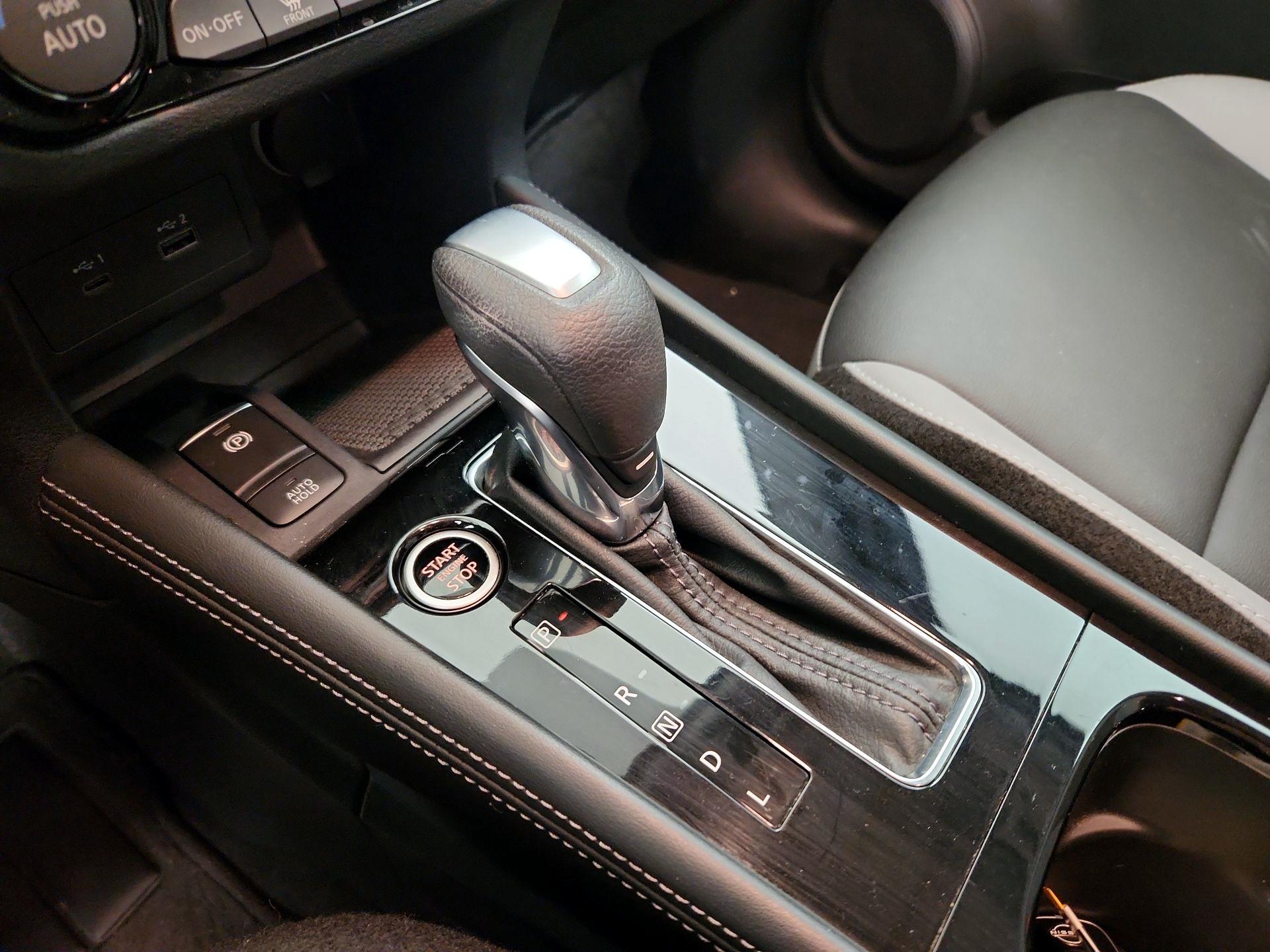 Thumbnail: 2023 Nissan Kicks - 17