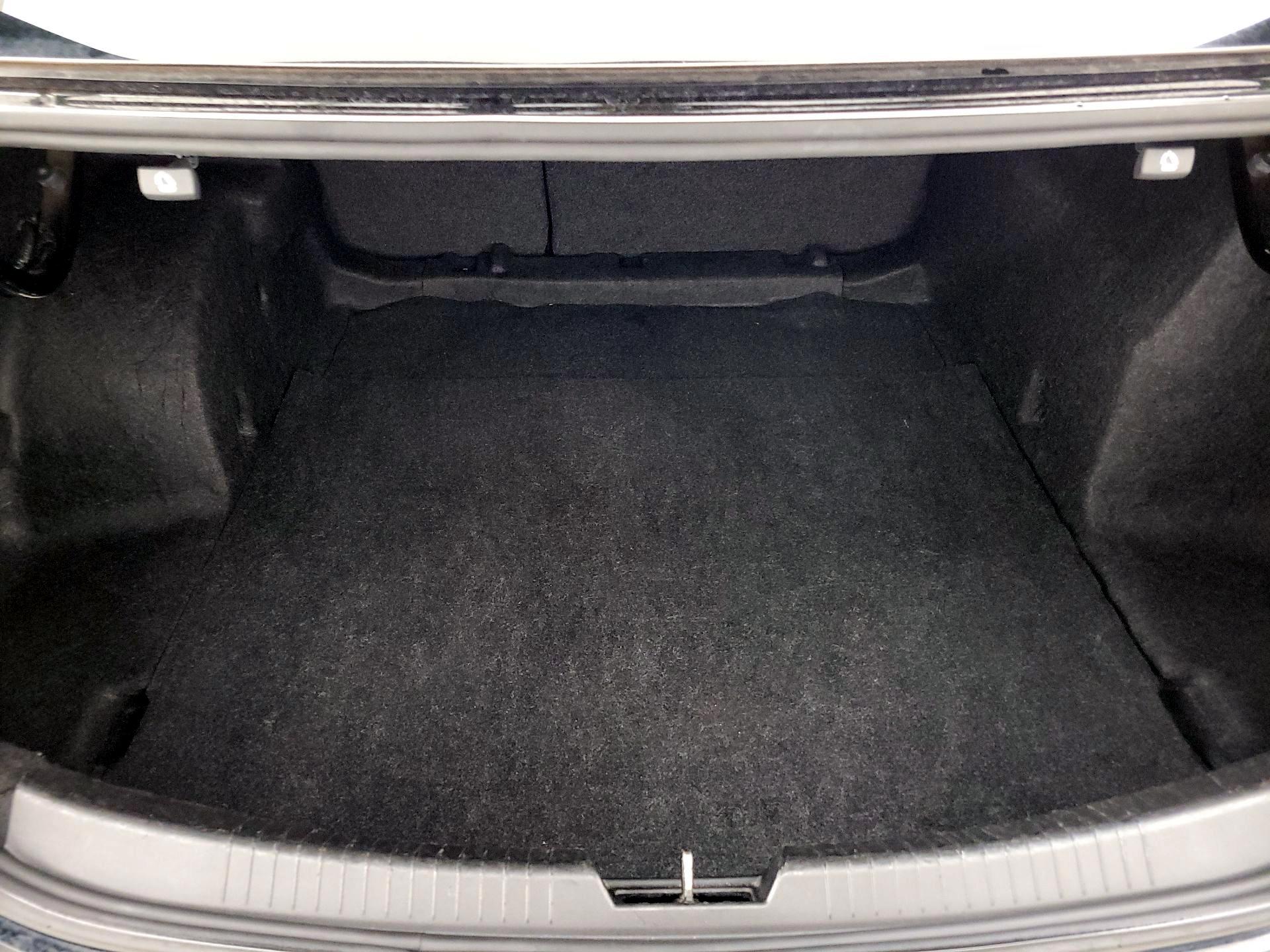 Thumbnail: 2022 Chevrolet Malibu - 20