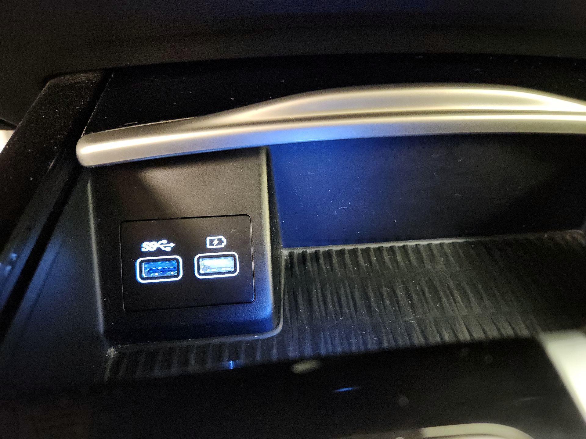 Thumbnail: 2023 Genesis G80 - 19