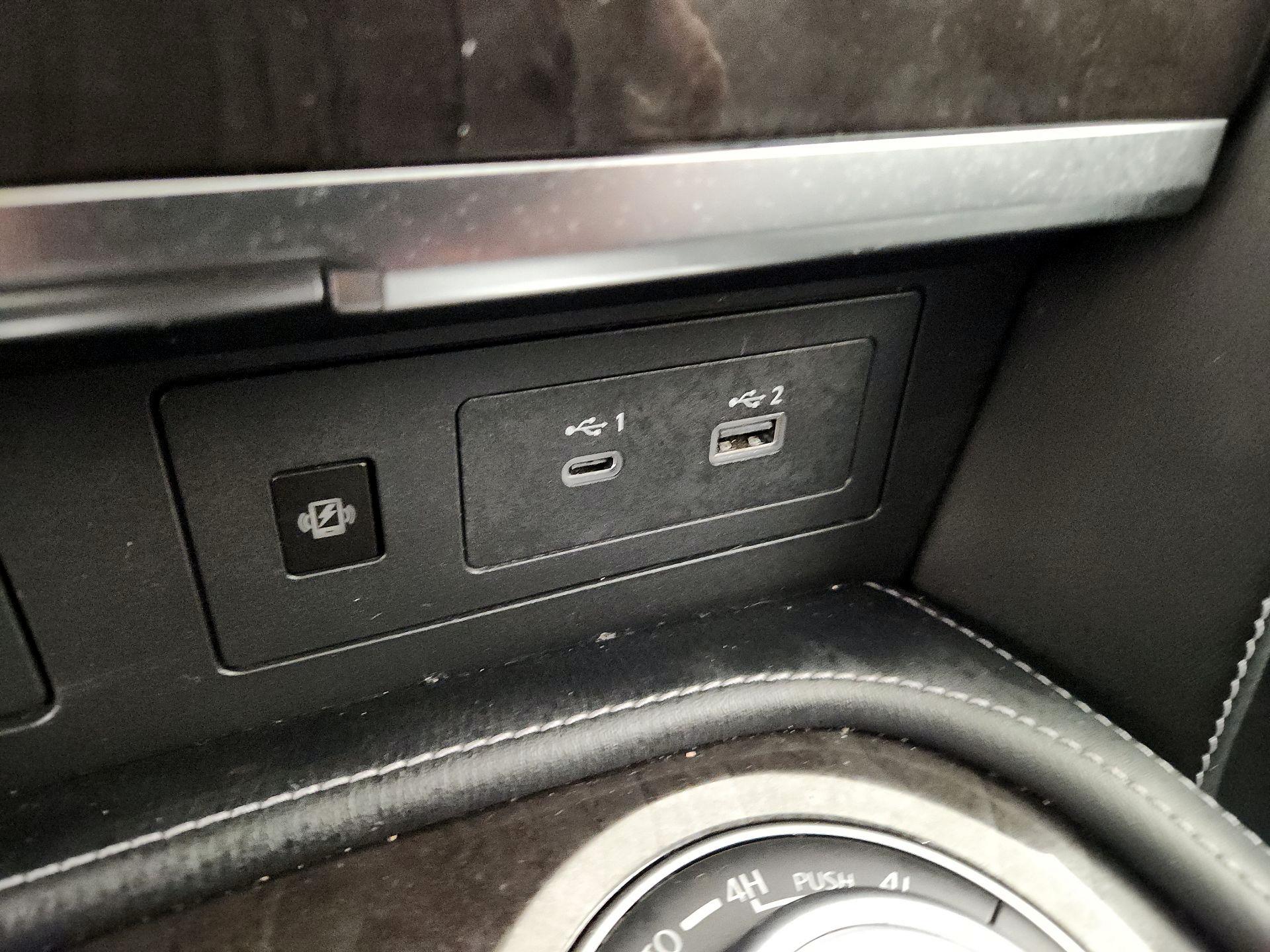 Thumbnail: 2024 INFINITI QX80 - 19