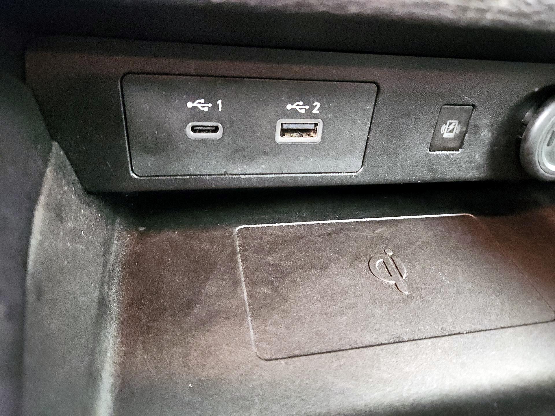 Thumbnail: 2024 Mitsubishi Outlander - 19