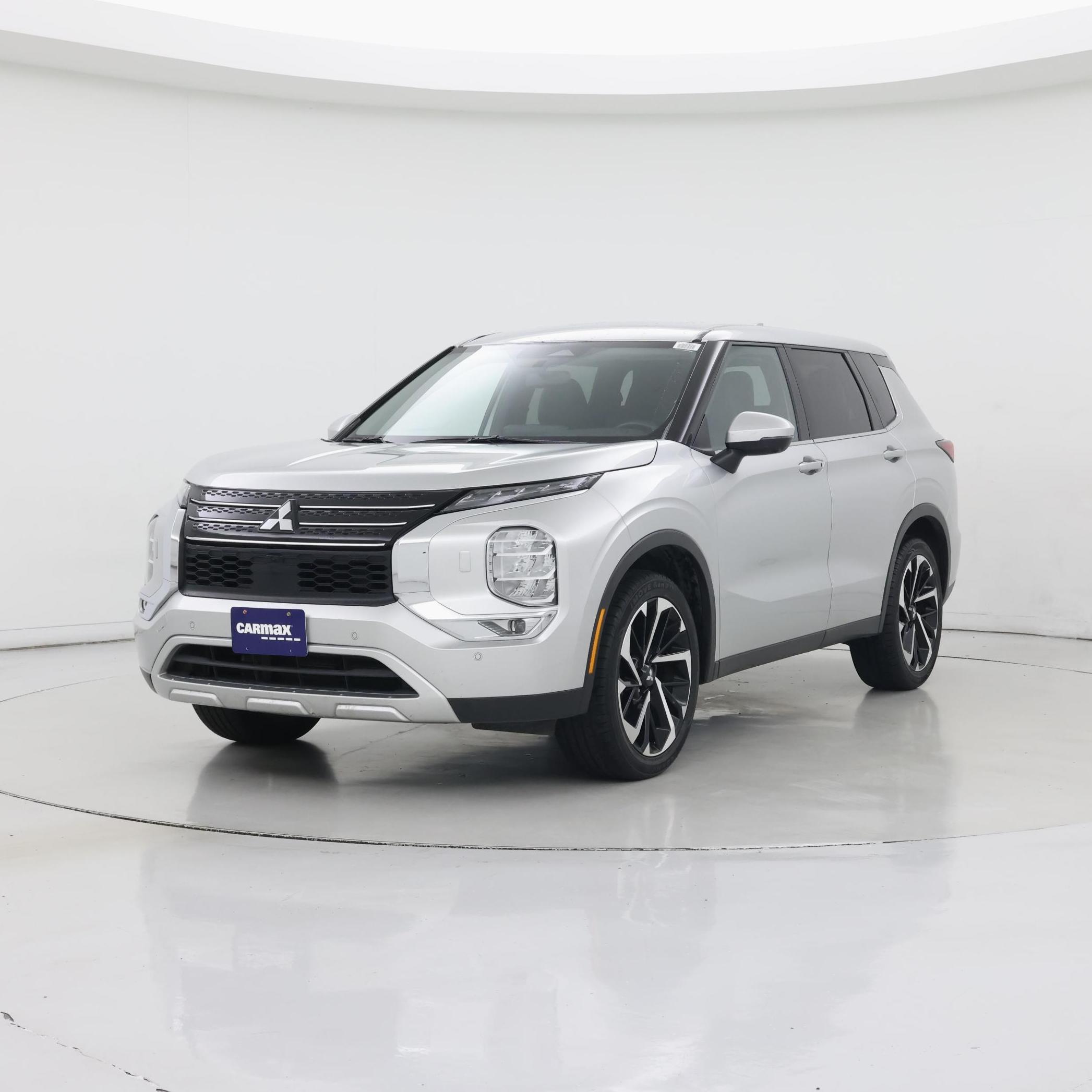 Thumbnail: 2024 Mitsubishi Outlander - 4