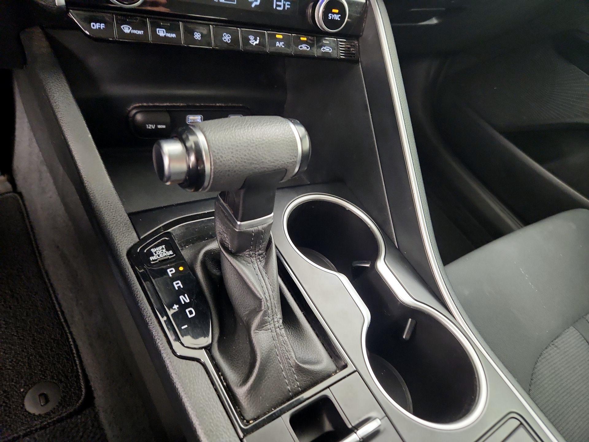 Thumbnail: 2022 Kia K5 - 17