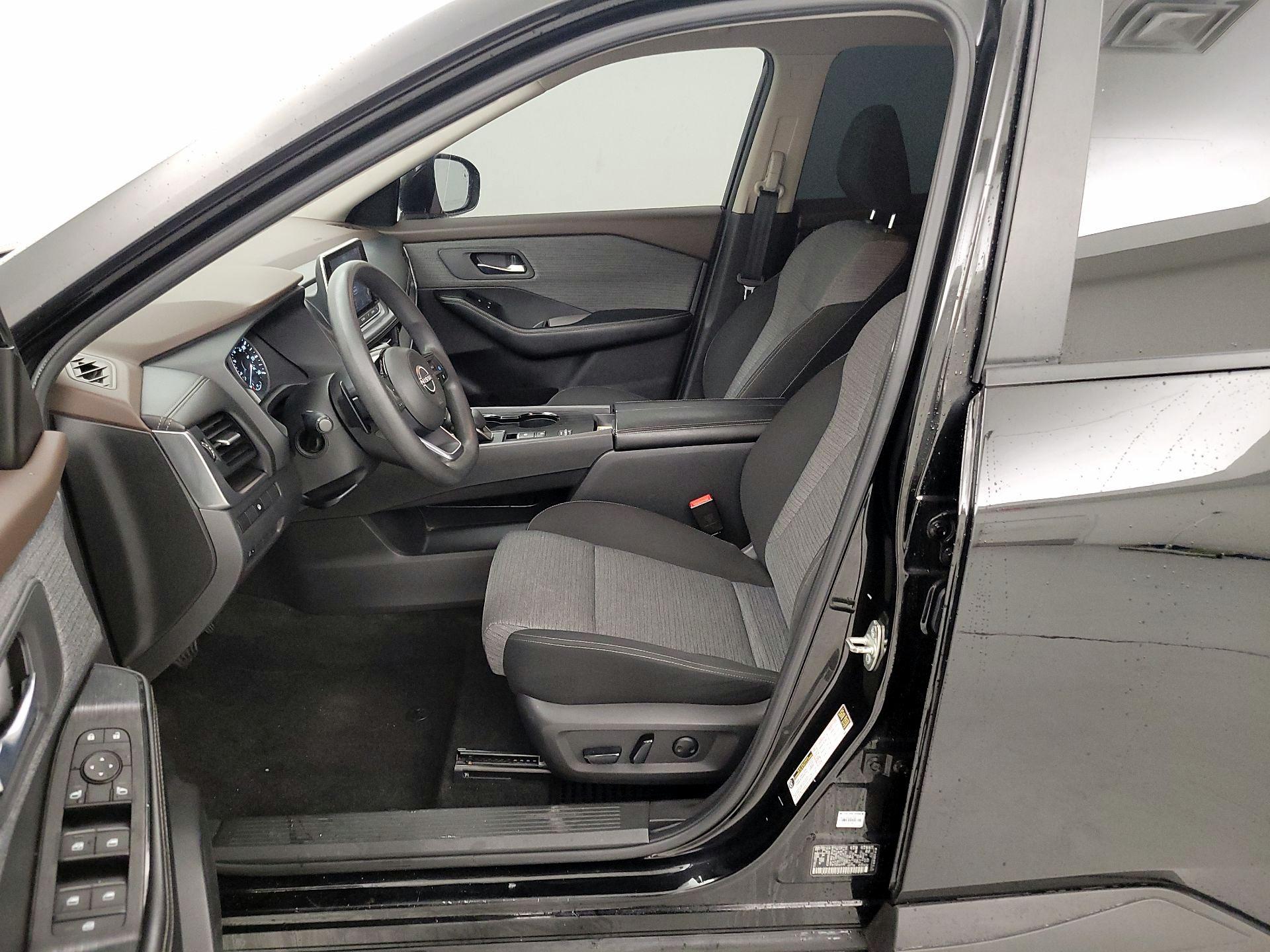 Thumbnail: 2023 Nissan Rogue - 11