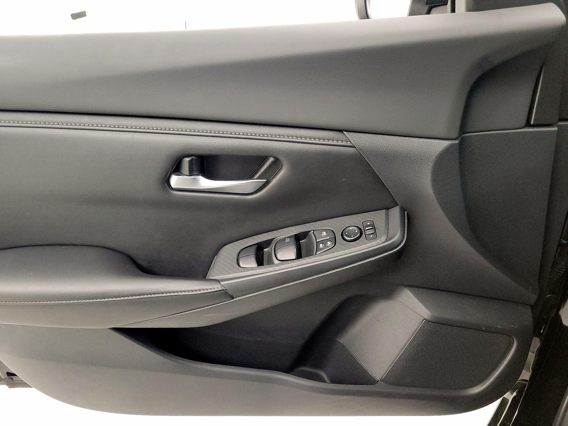 Thumbnail: 2022 Nissan Sentra - 12