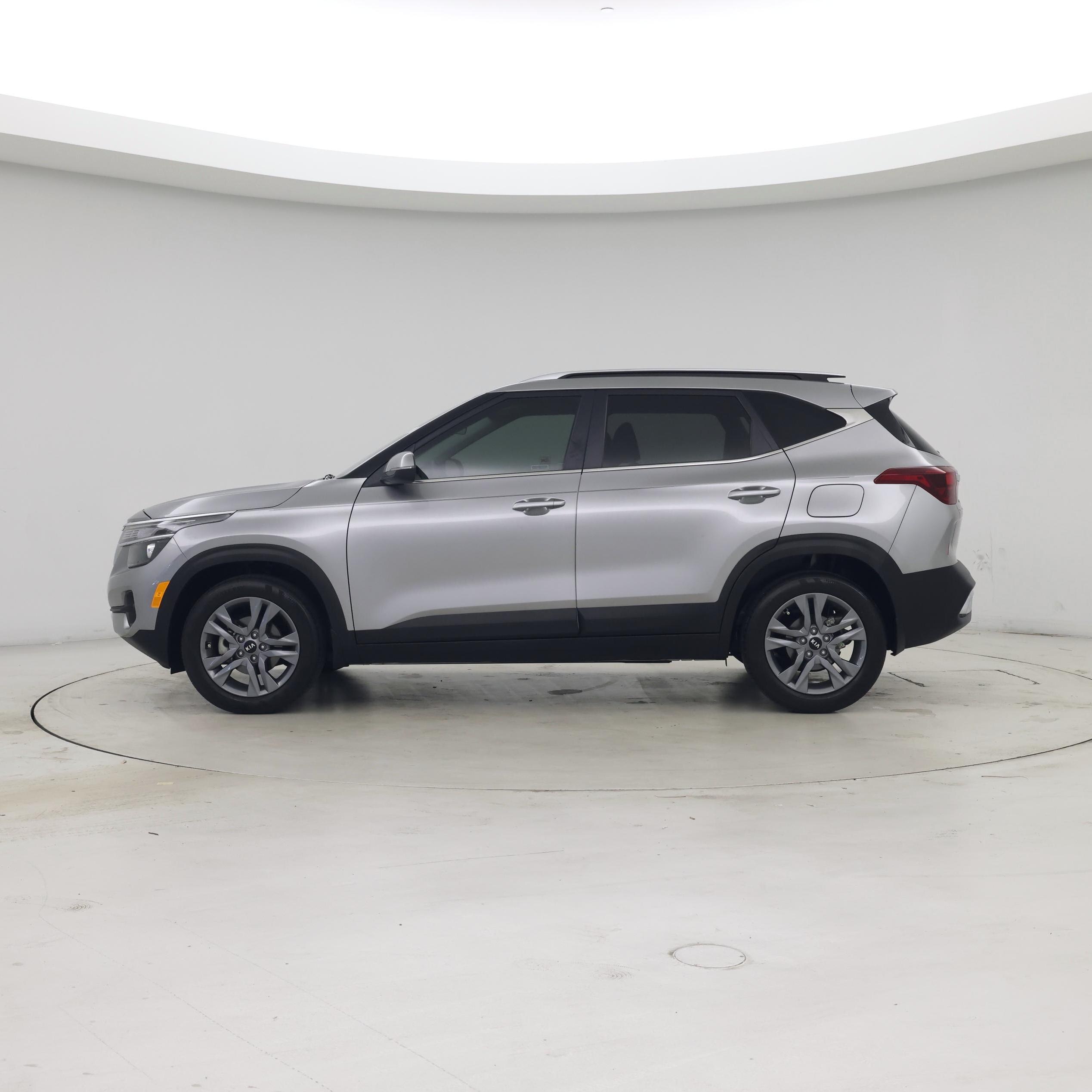 Thumbnail: 2021 Kia Seltos - 3