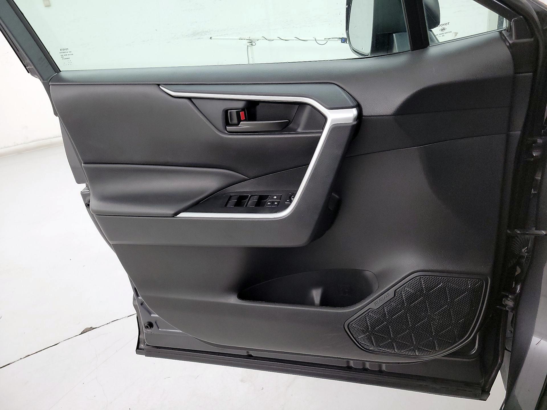 Thumbnail: 2024 Toyota RAV4 - 12