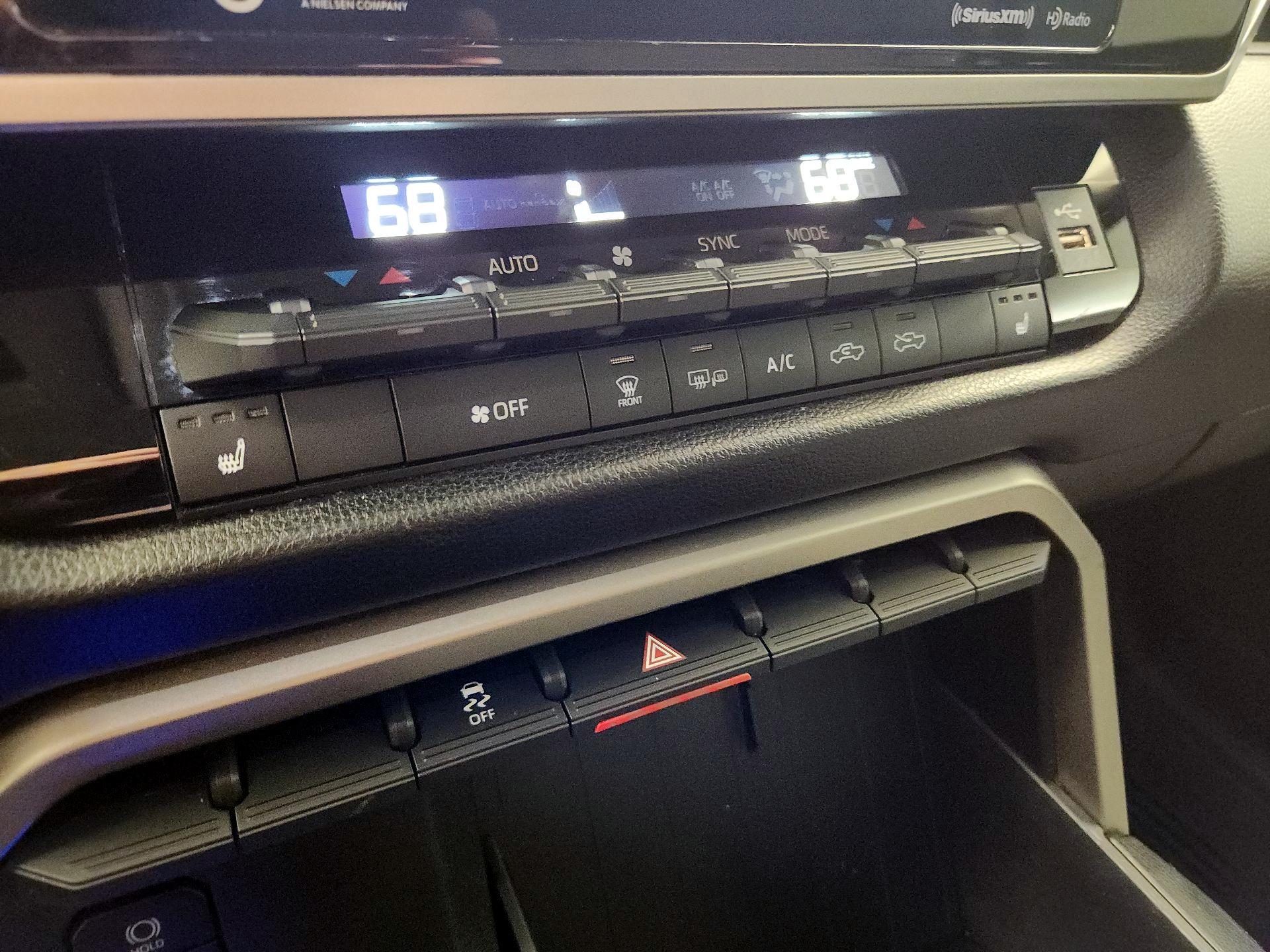 Thumbnail: 2022 Toyota Tundra - 16