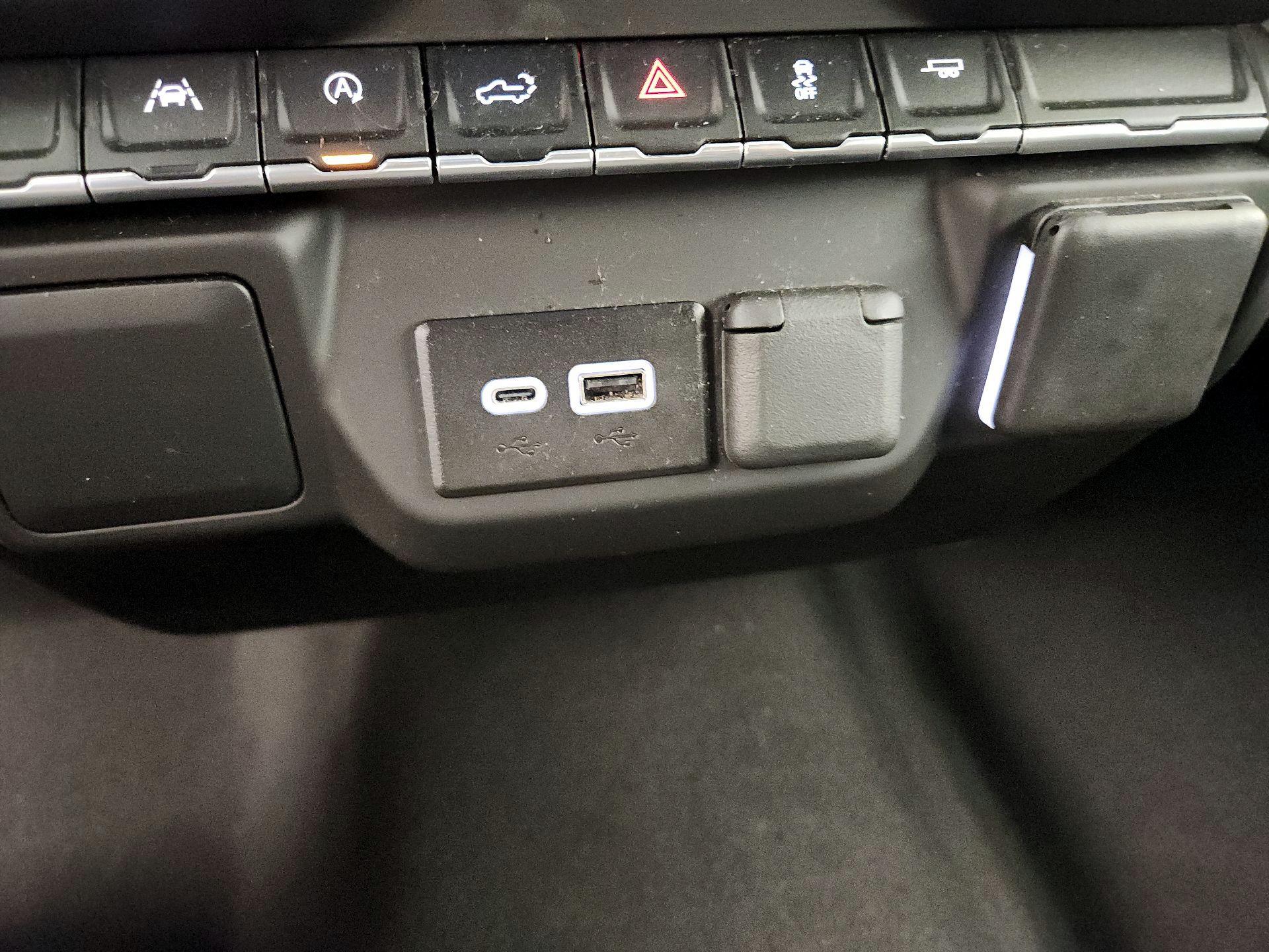 Thumbnail: 2024 Chevrolet Silverado 1500 - 18