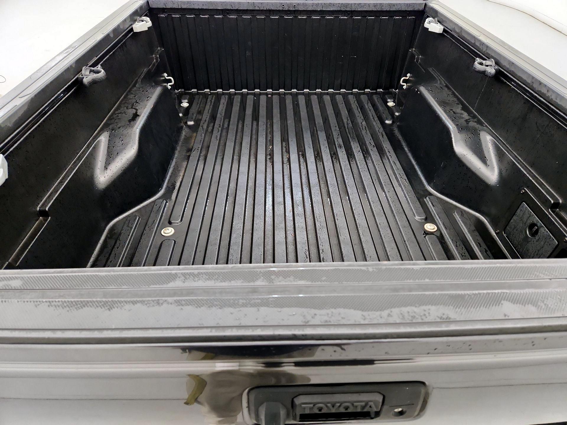 Thumbnail: 2021 Toyota Tacoma - 20