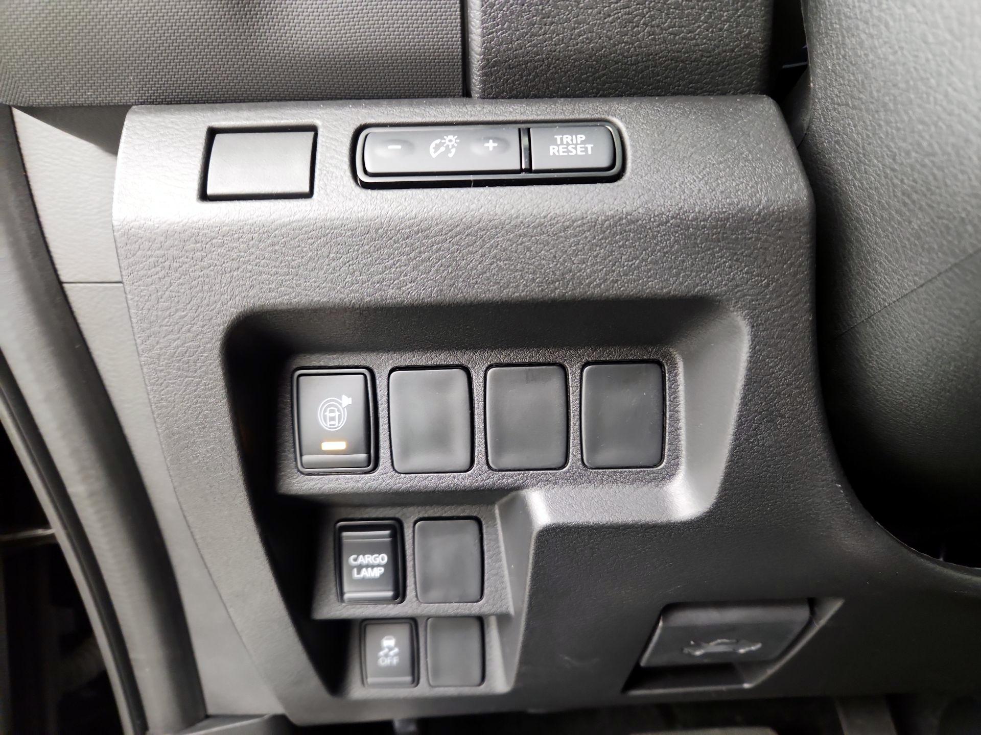 Thumbnail: 2024 Nissan Frontier - 13