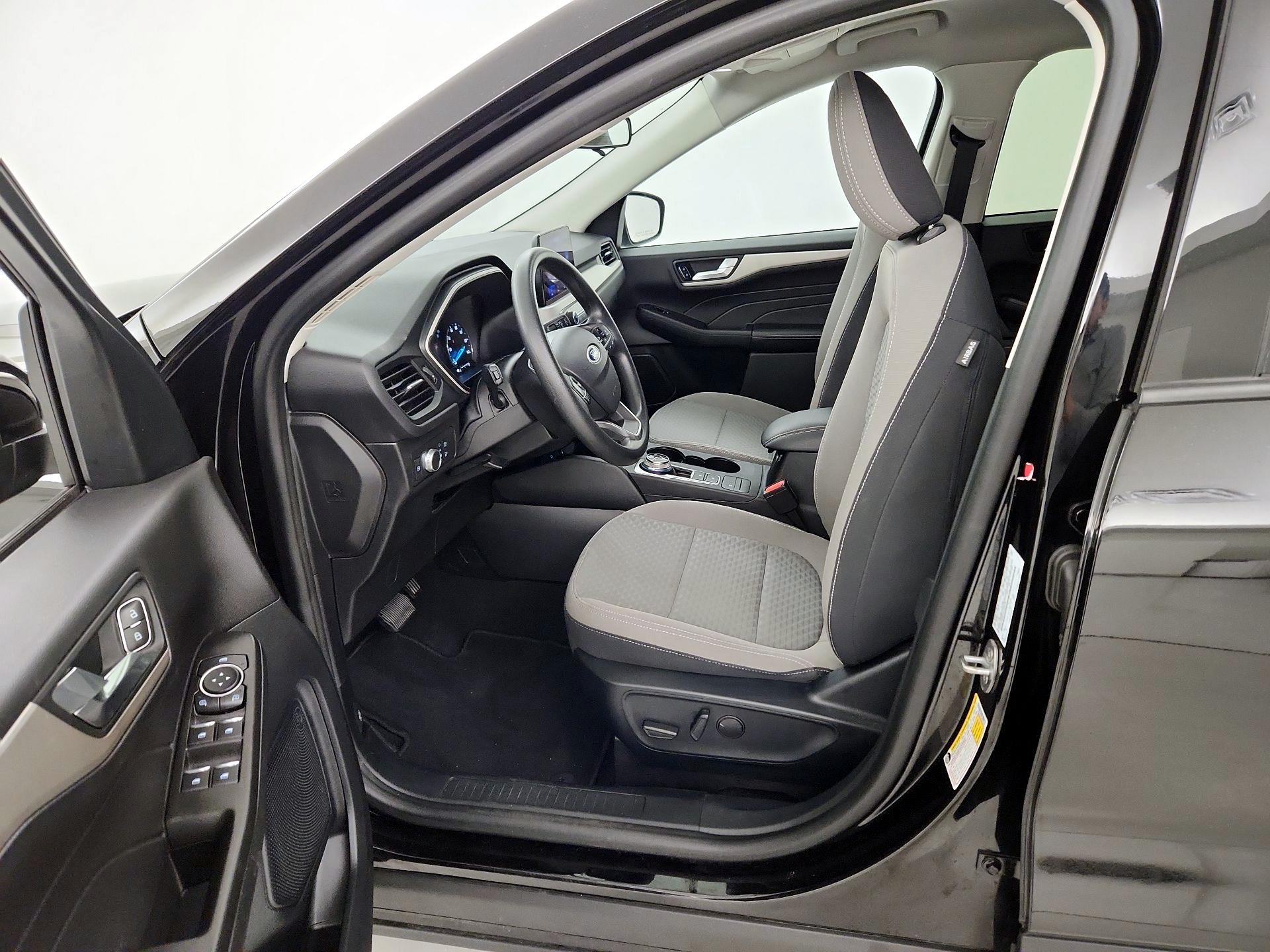 Thumbnail: 2021 Ford Escape - 11