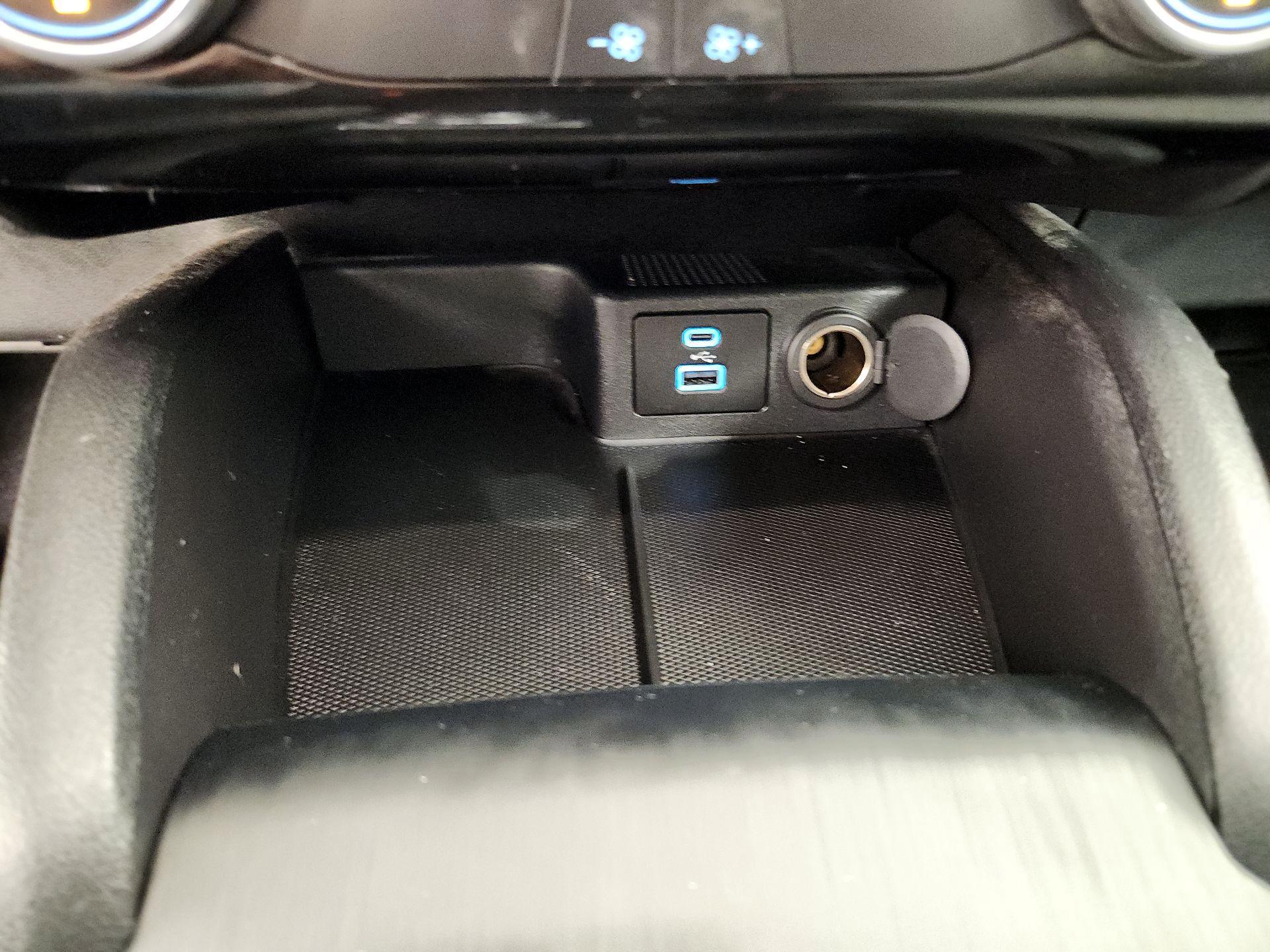 Thumbnail: 2021 Ford Escape - 18