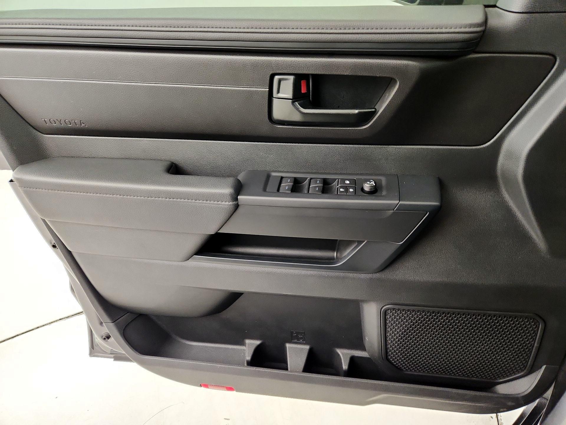 Thumbnail: 2025 Toyota Tundra - 12