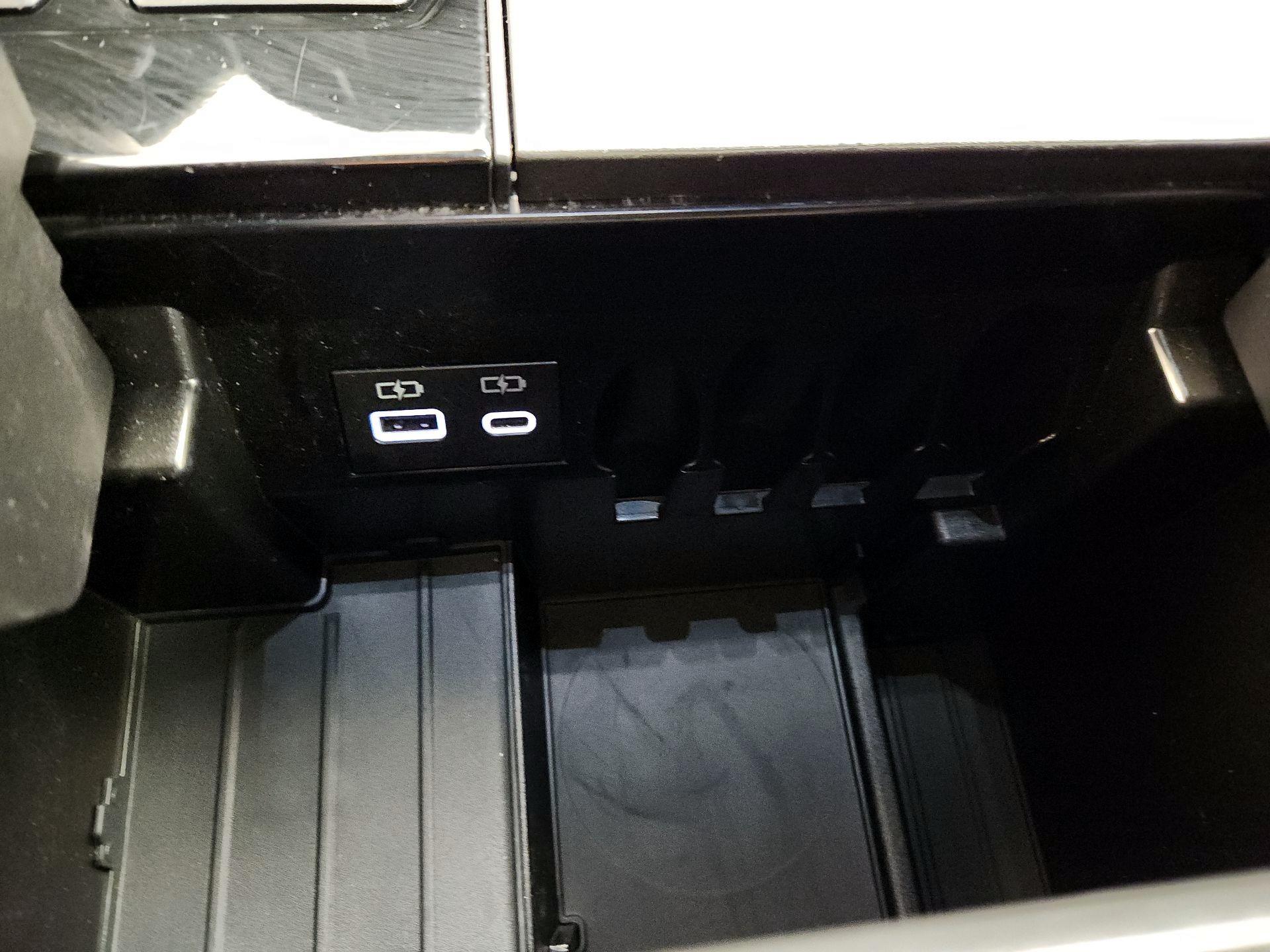 Thumbnail: 2025 Toyota Tundra - 18