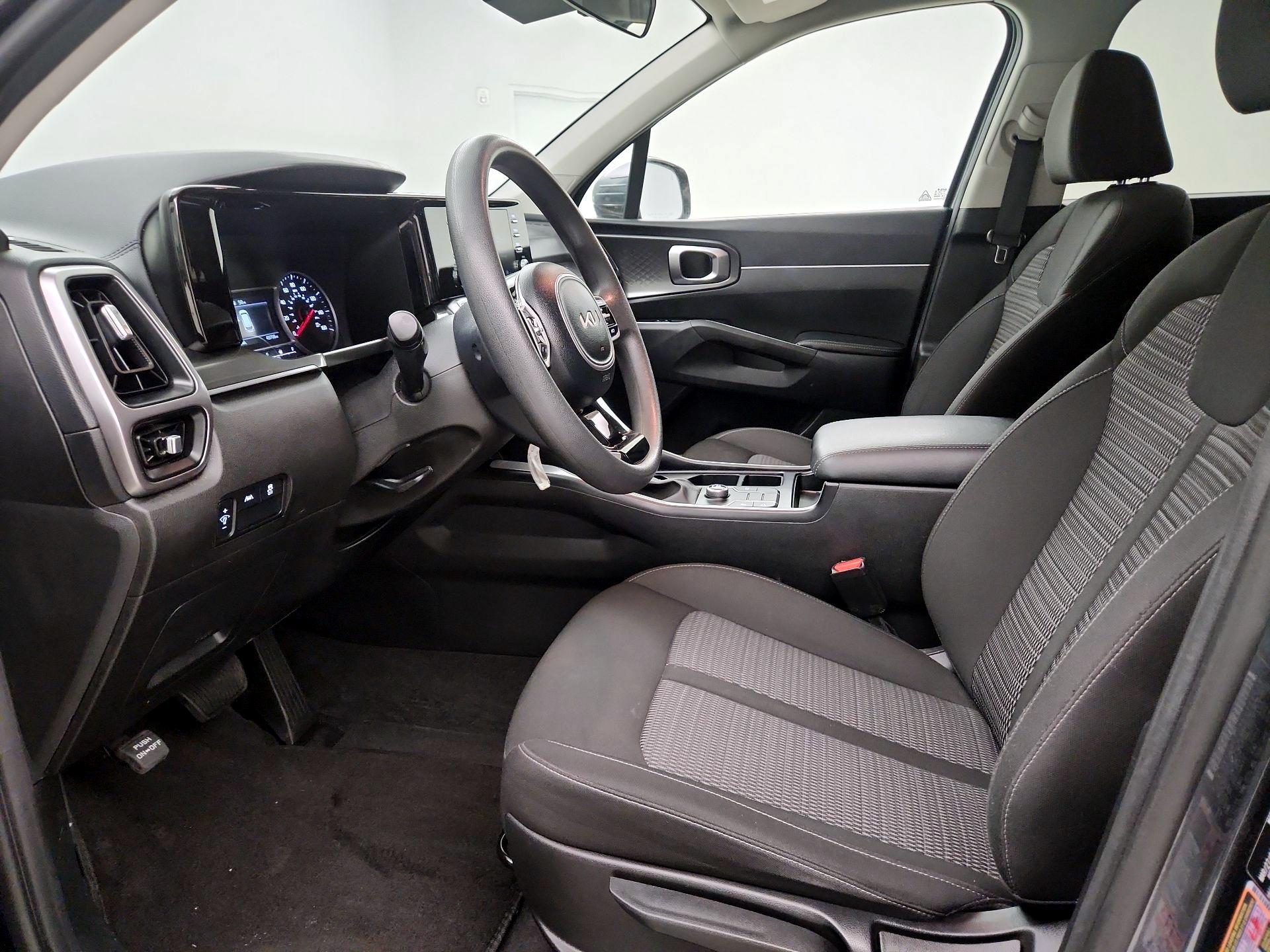 Thumbnail: 2023 Kia Sorento - 11