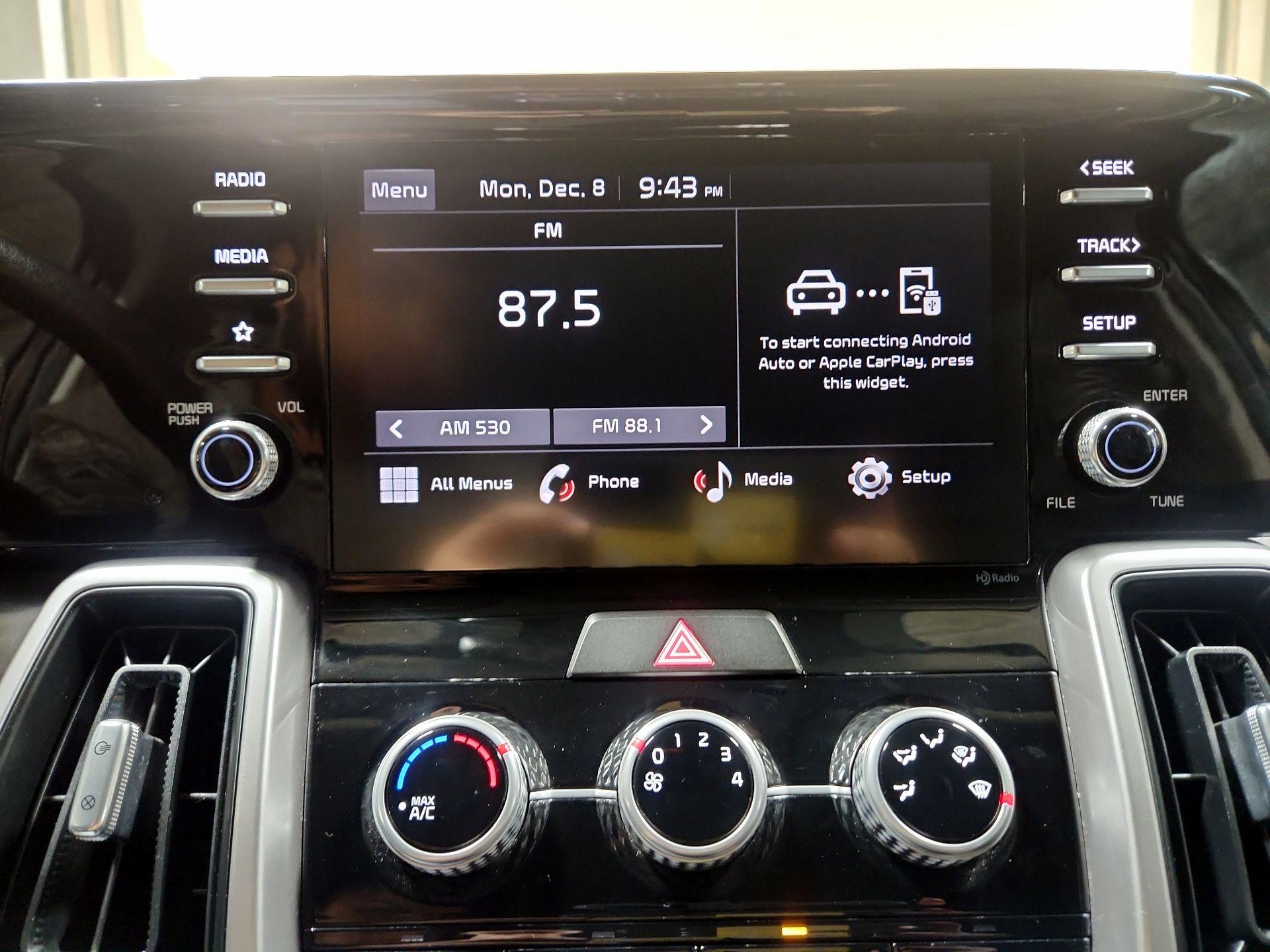 Thumbnail: 2023 Kia Sorento - 13