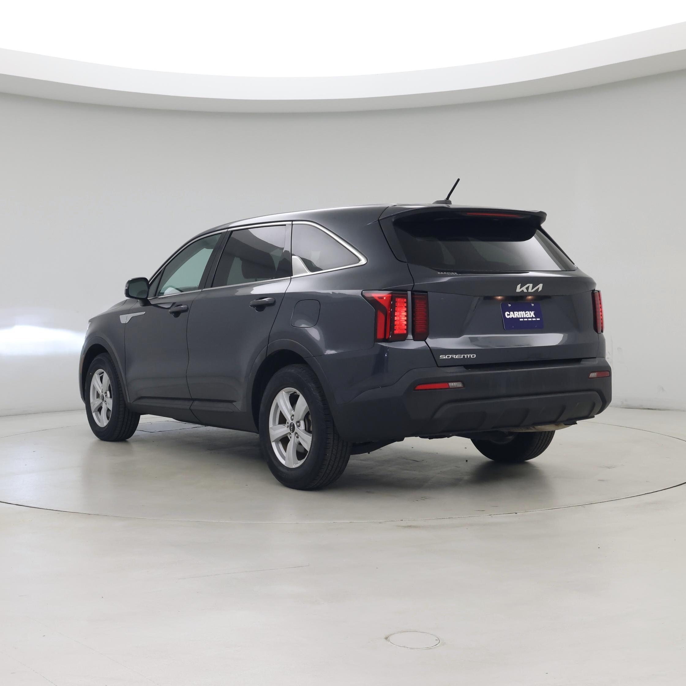 Thumbnail: 2023 Kia Sorento - 2