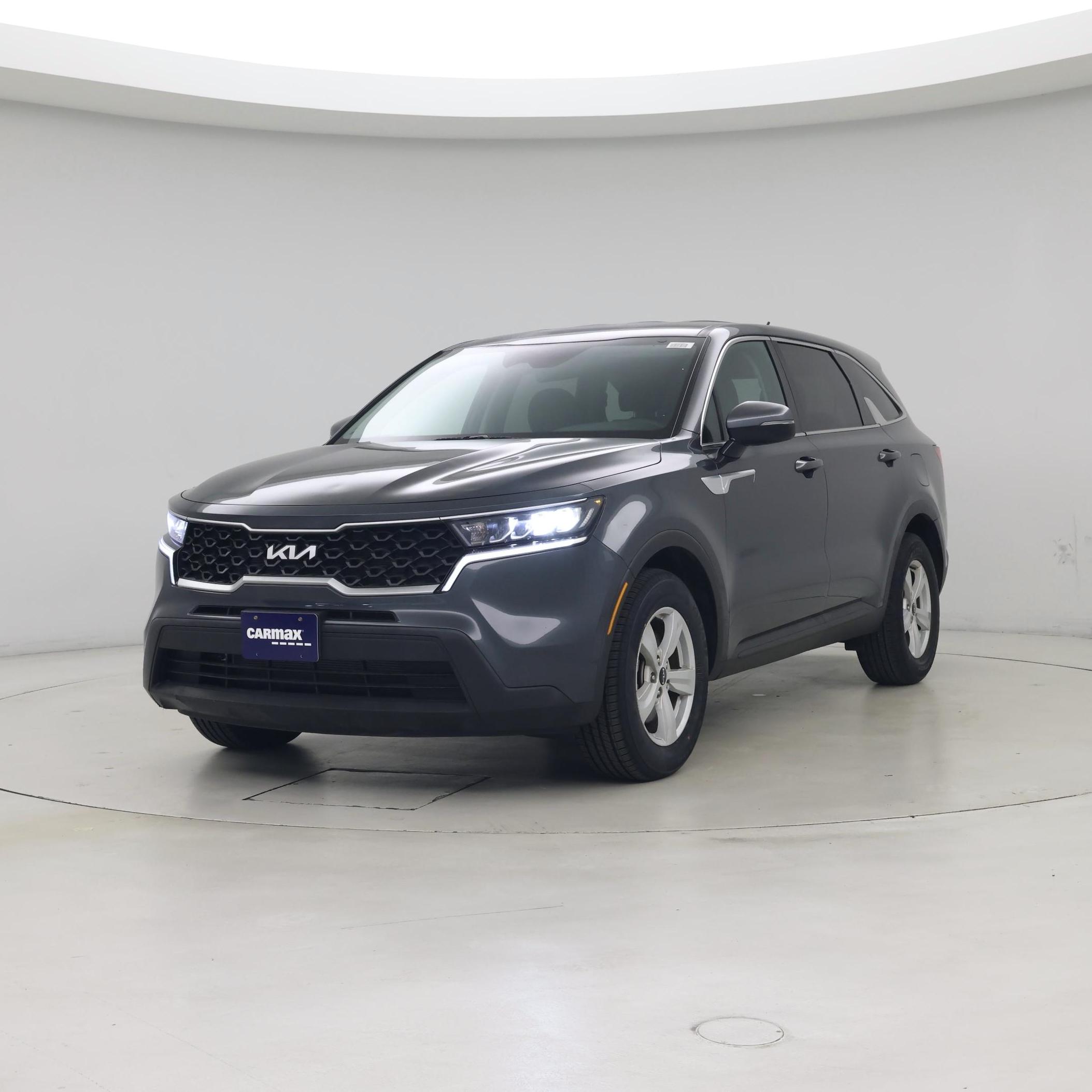 Thumbnail: 2023 Kia Sorento - 4