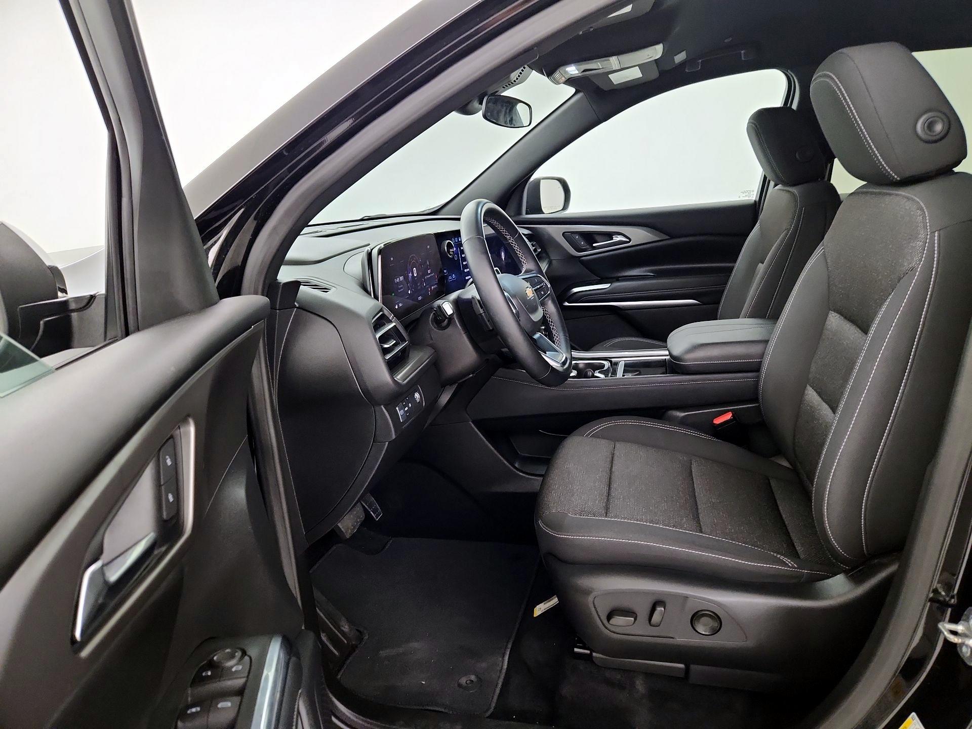 Thumbnail: 2024 Chevrolet Traverse - 11