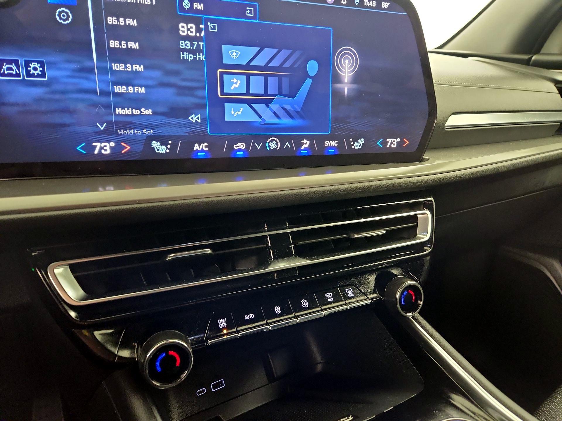 Thumbnail: 2024 Chevrolet Traverse - 16