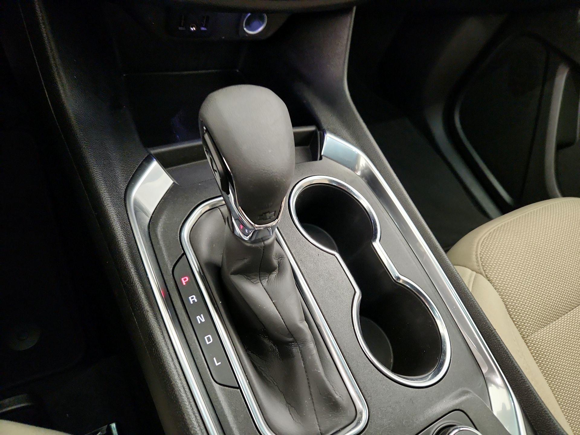 Thumbnail: 2023 Chevrolet Traverse - 17