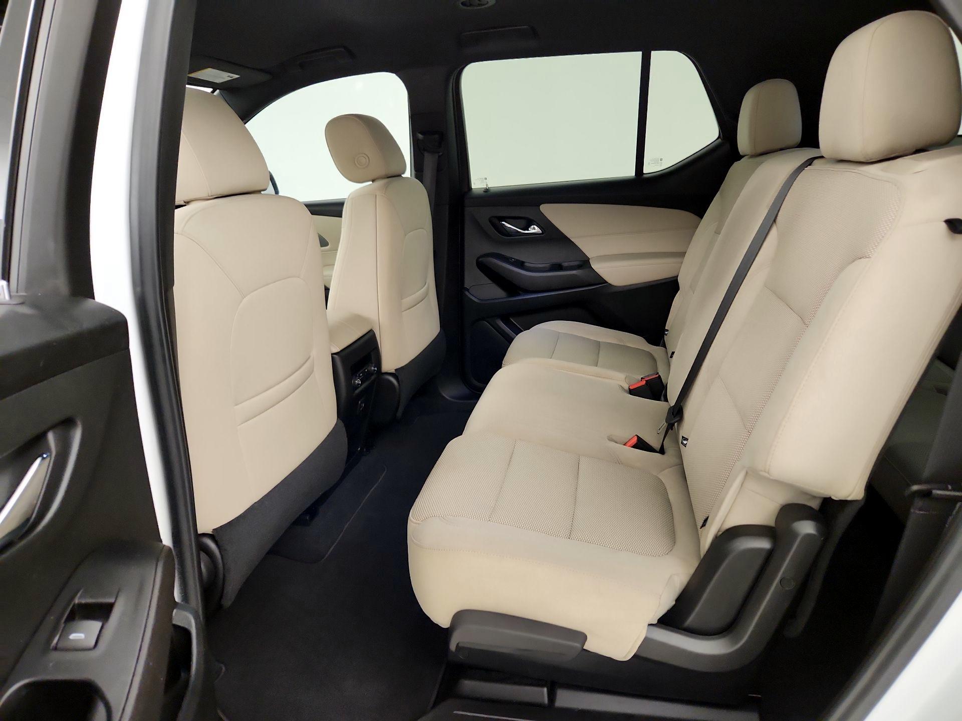 Thumbnail: 2023 Chevrolet Traverse - 19