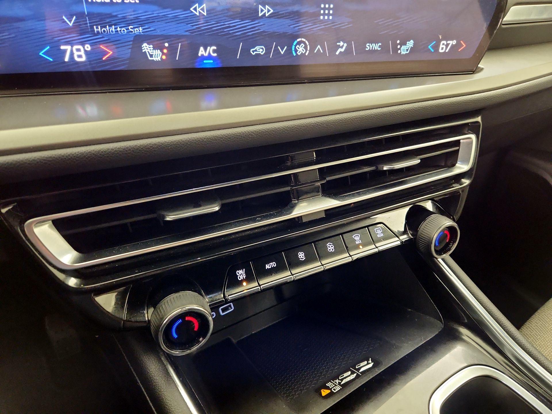 Thumbnail: 2025 Chevrolet Traverse - 17