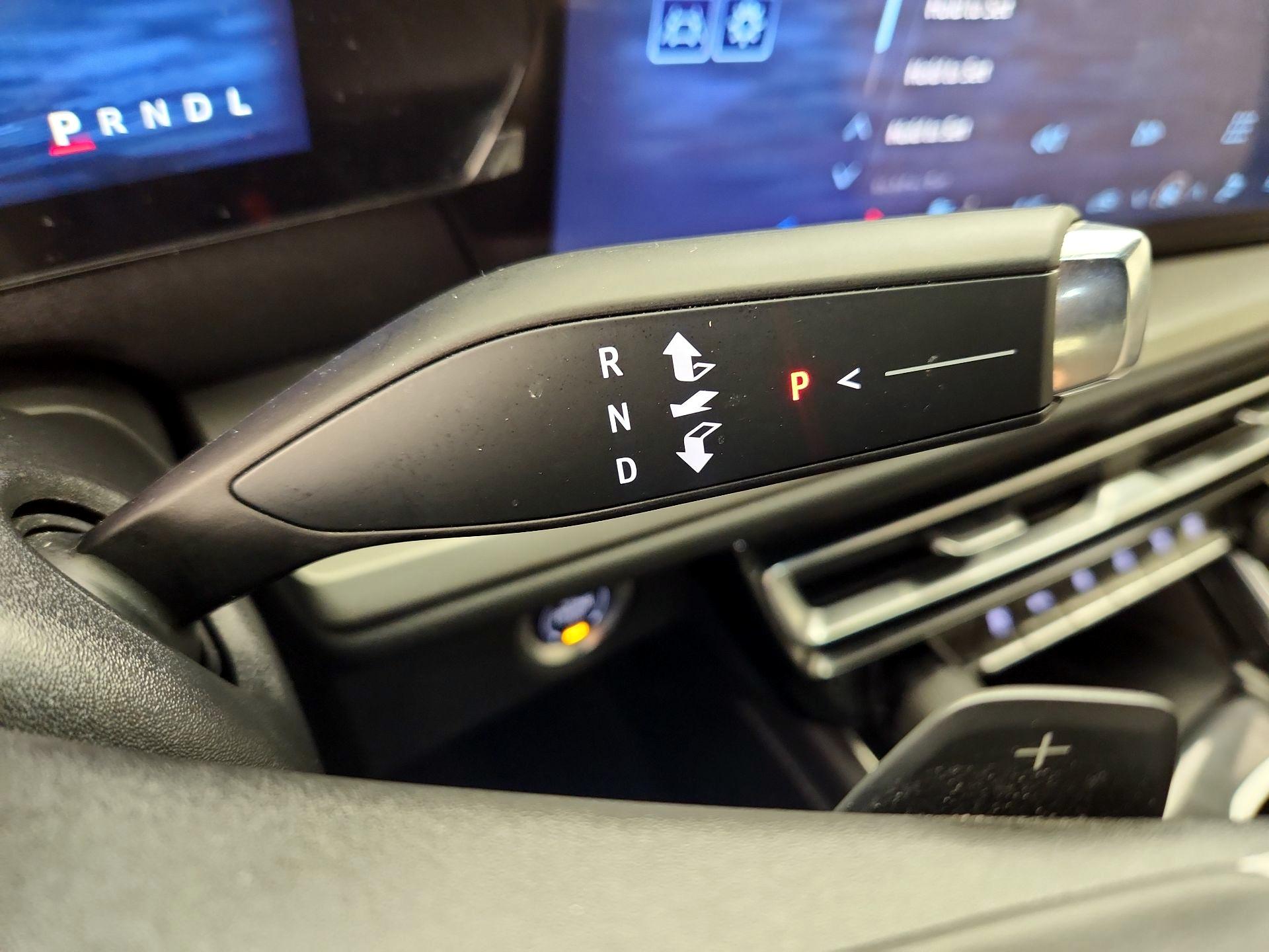 Thumbnail: 2025 Chevrolet Traverse - 18