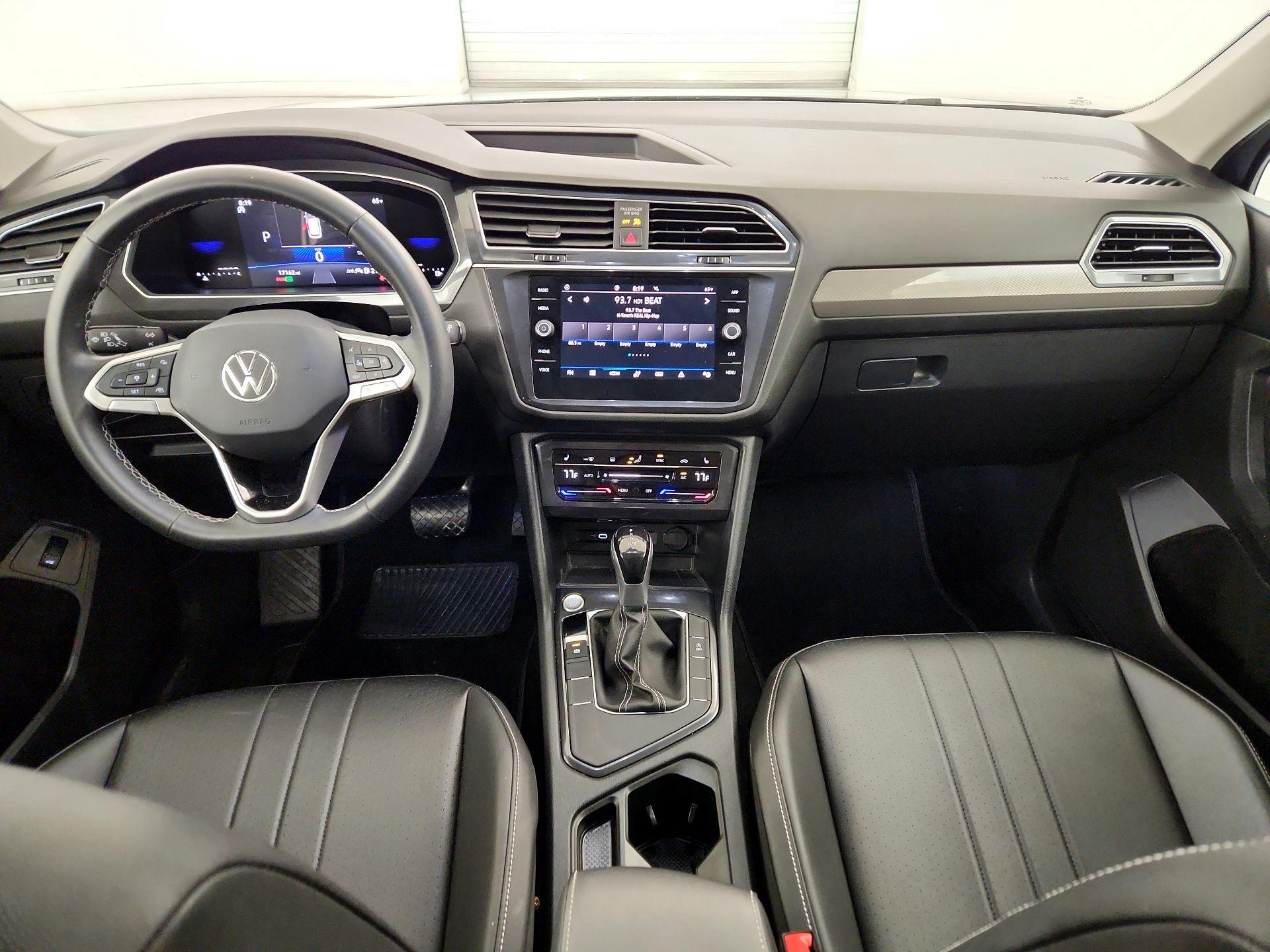 Thumbnail: 2024 Volkswagen Tiguan - 9