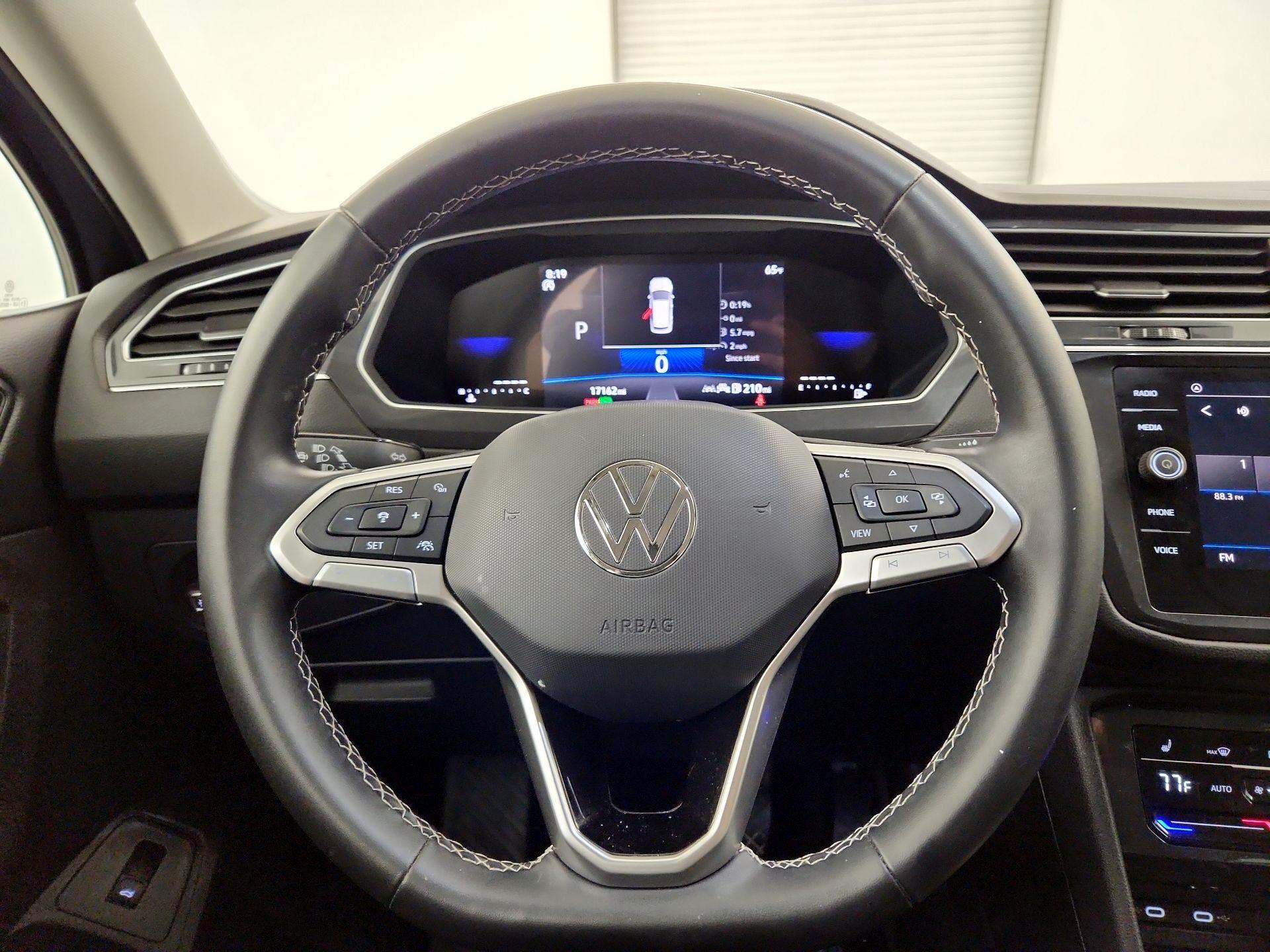 Thumbnail: 2024 Volkswagen Tiguan - 10