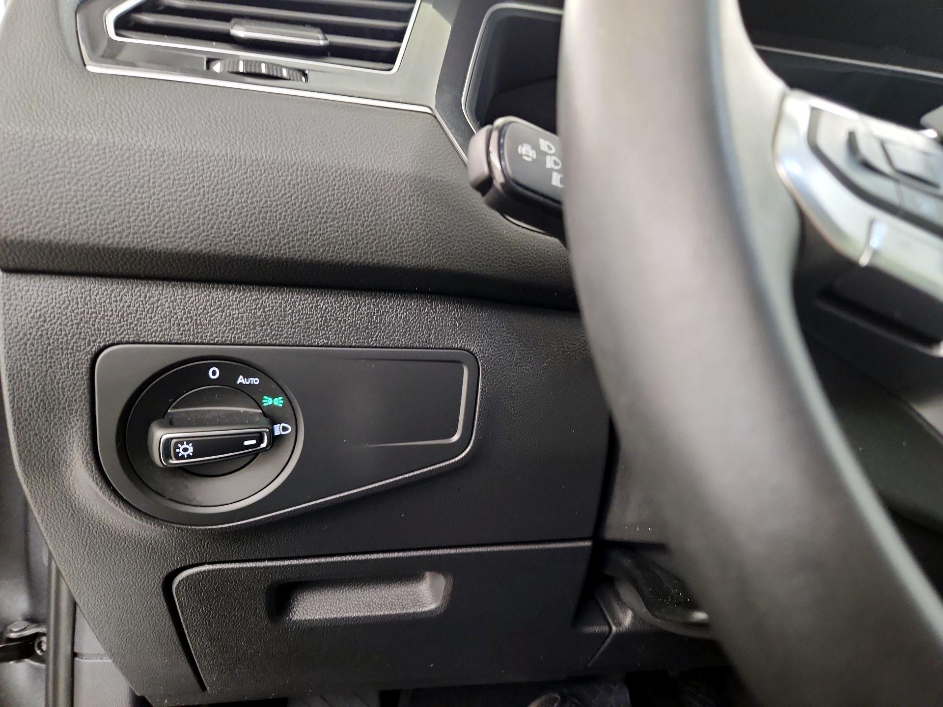 Thumbnail: 2024 Volkswagen Tiguan - 13