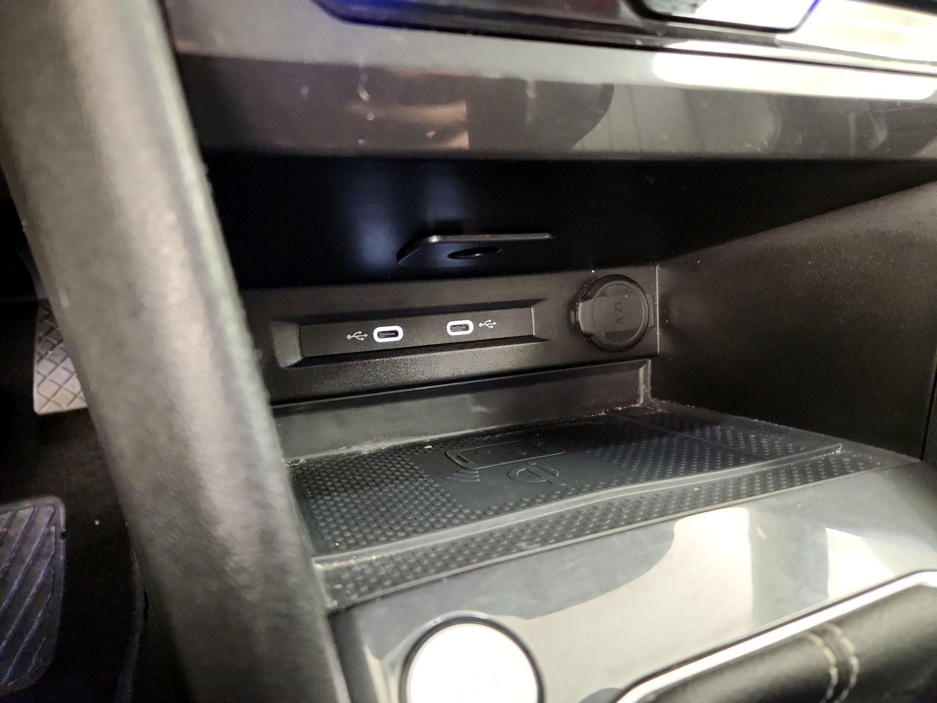 Thumbnail: 2024 Volkswagen Tiguan - 18