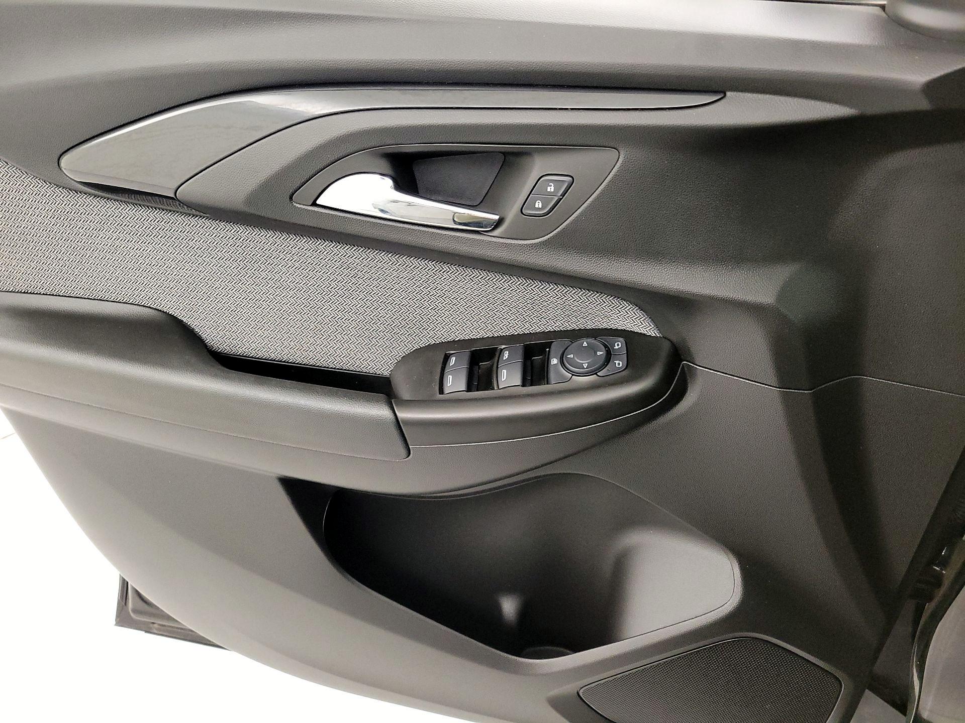 Thumbnail: 2023 Chevrolet TrailBlazer - 12